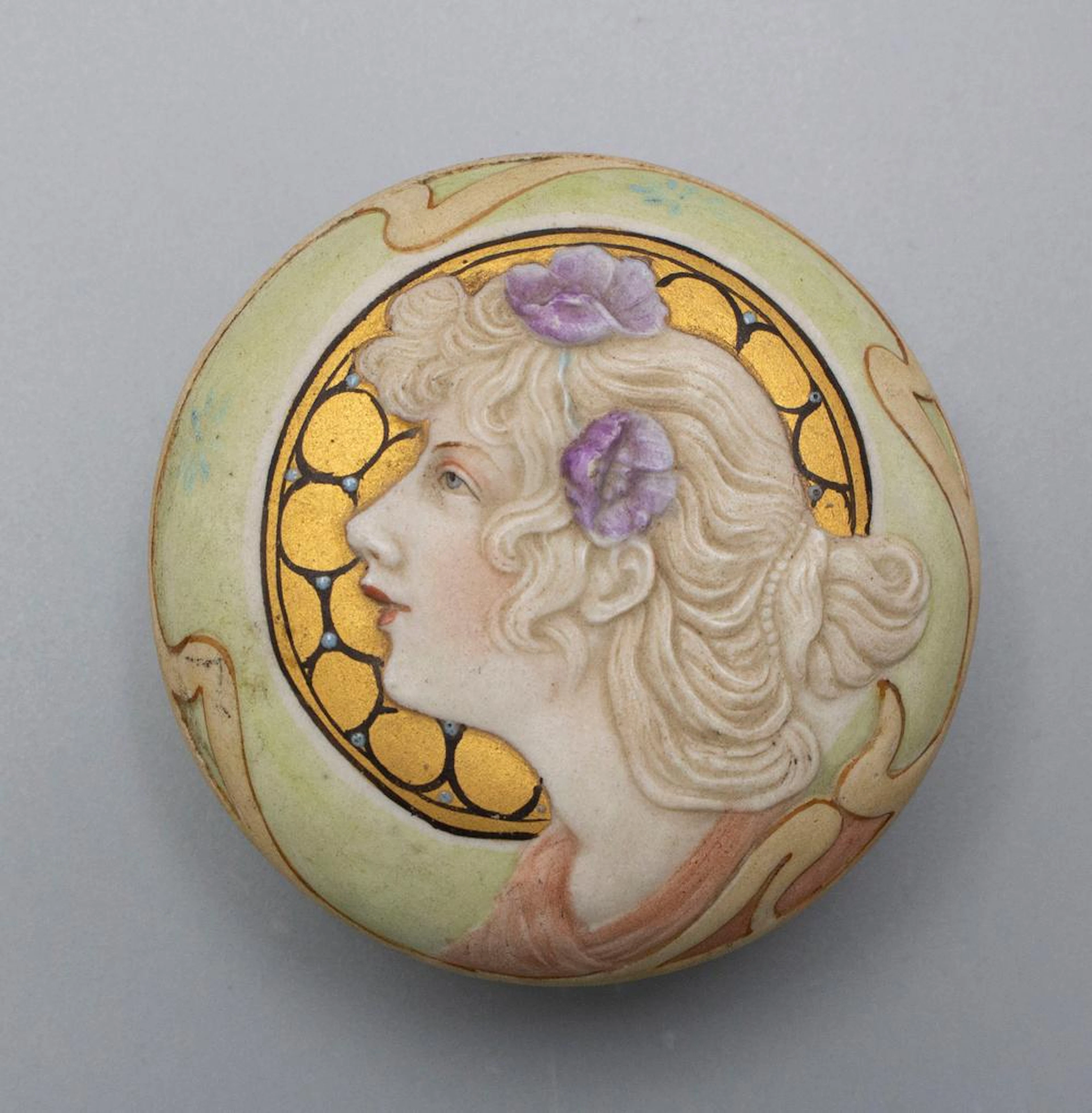 Jugendstil Deckeldose / An Art Nouveau lidded box