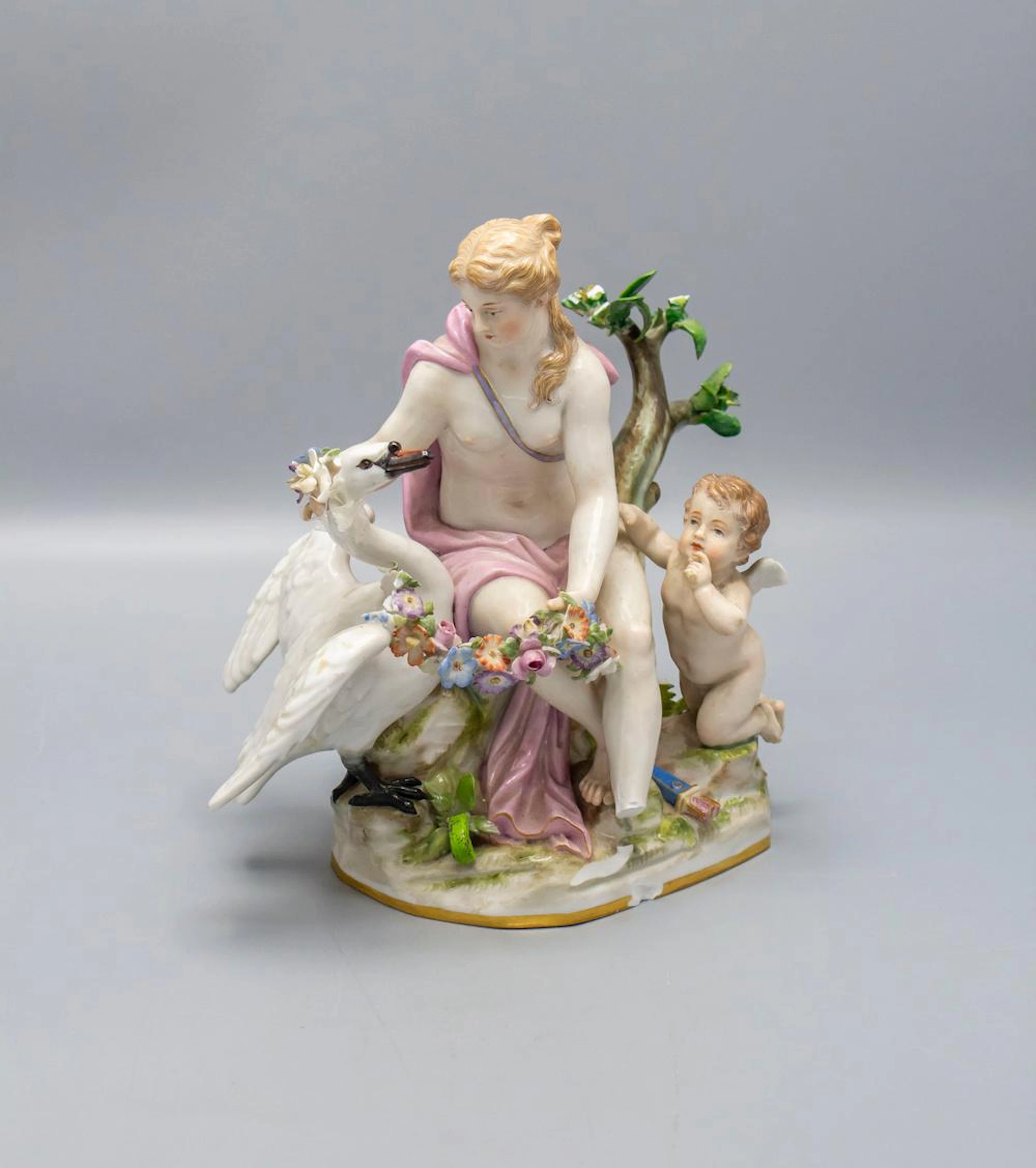 Figurengruppe 'Leda mit dem Schwan' / A figural group 'Leda with the swan'