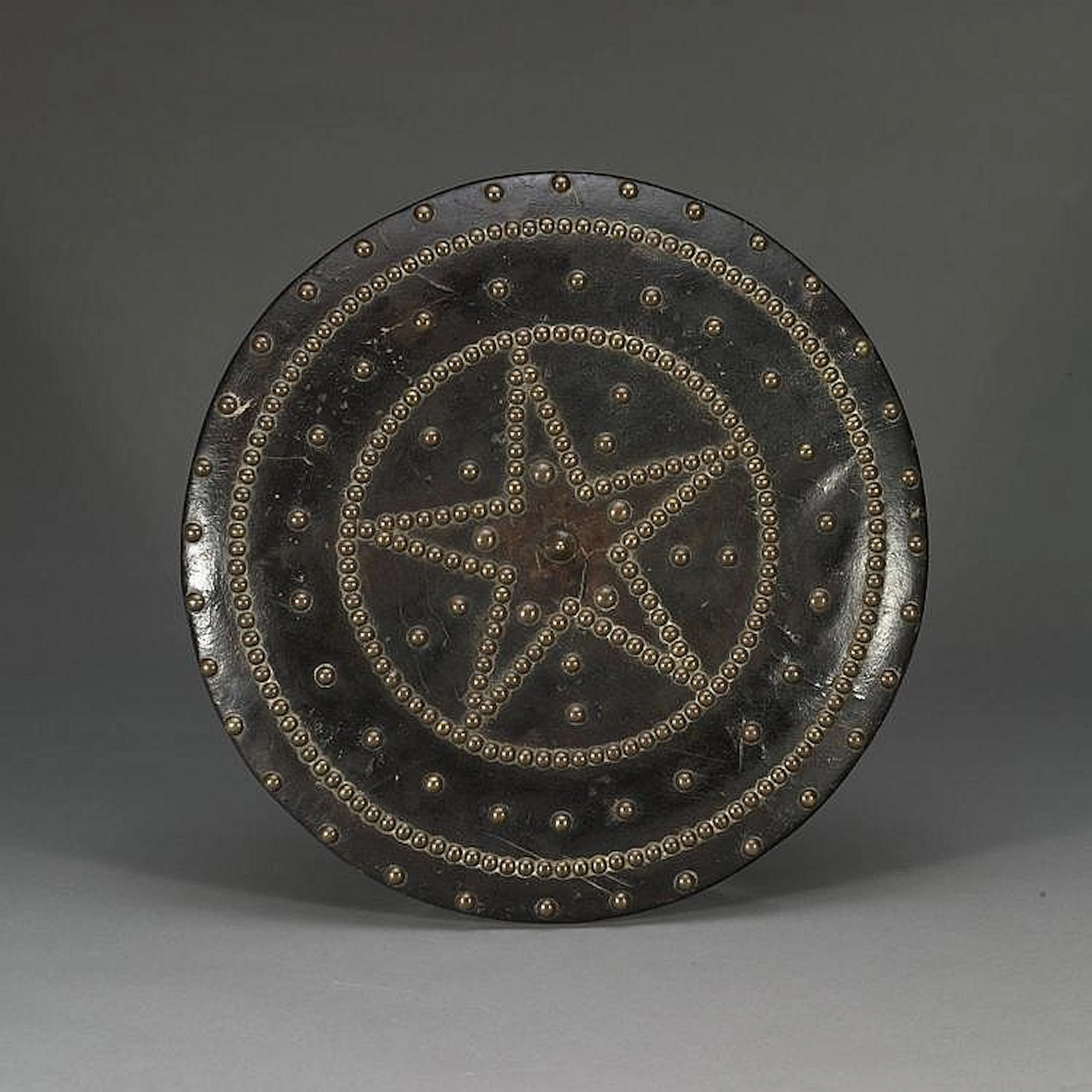 Scottish Targe, 18th/19th century the leather