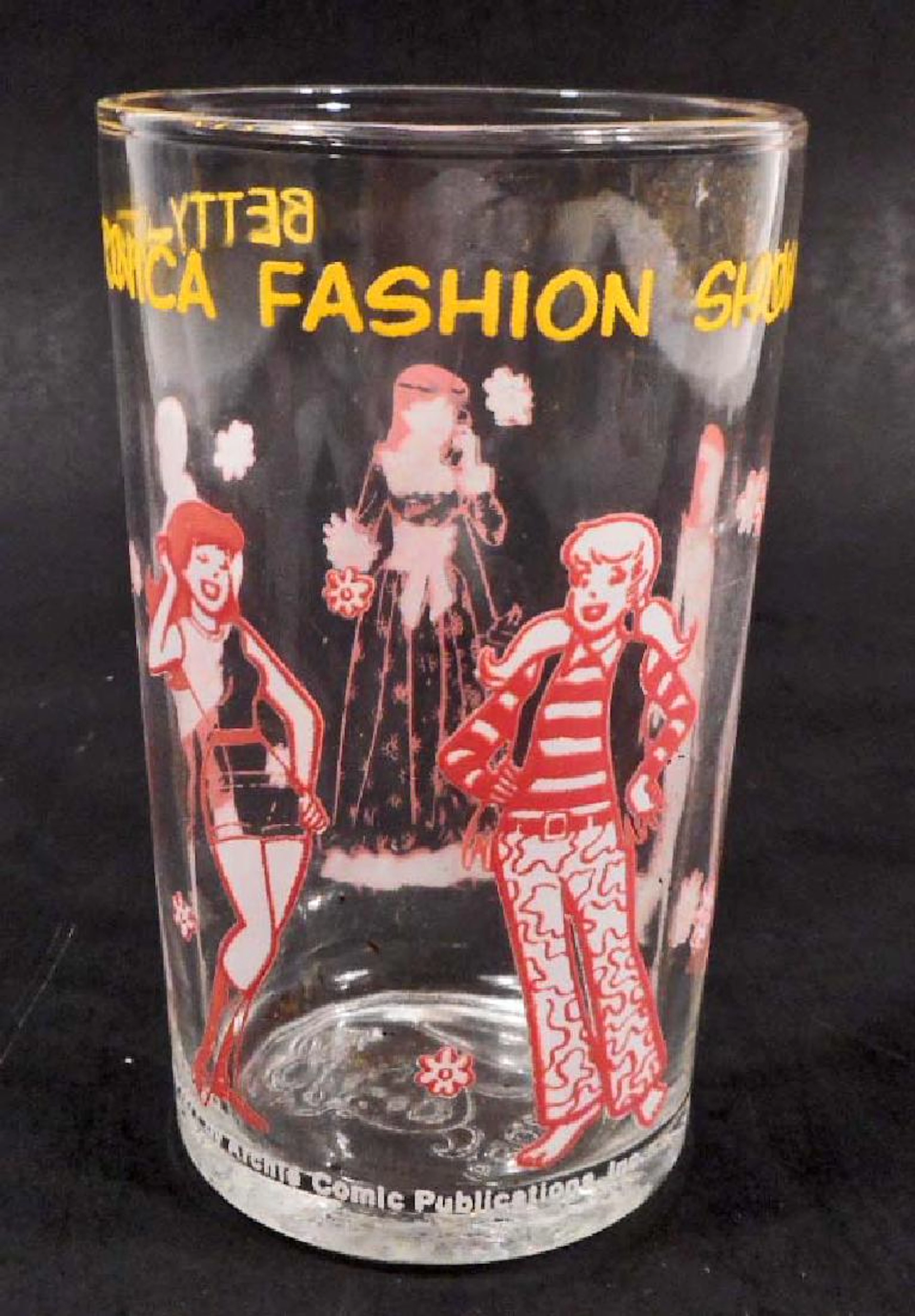 Vintage 1971 archie's comics betty & veronica glass