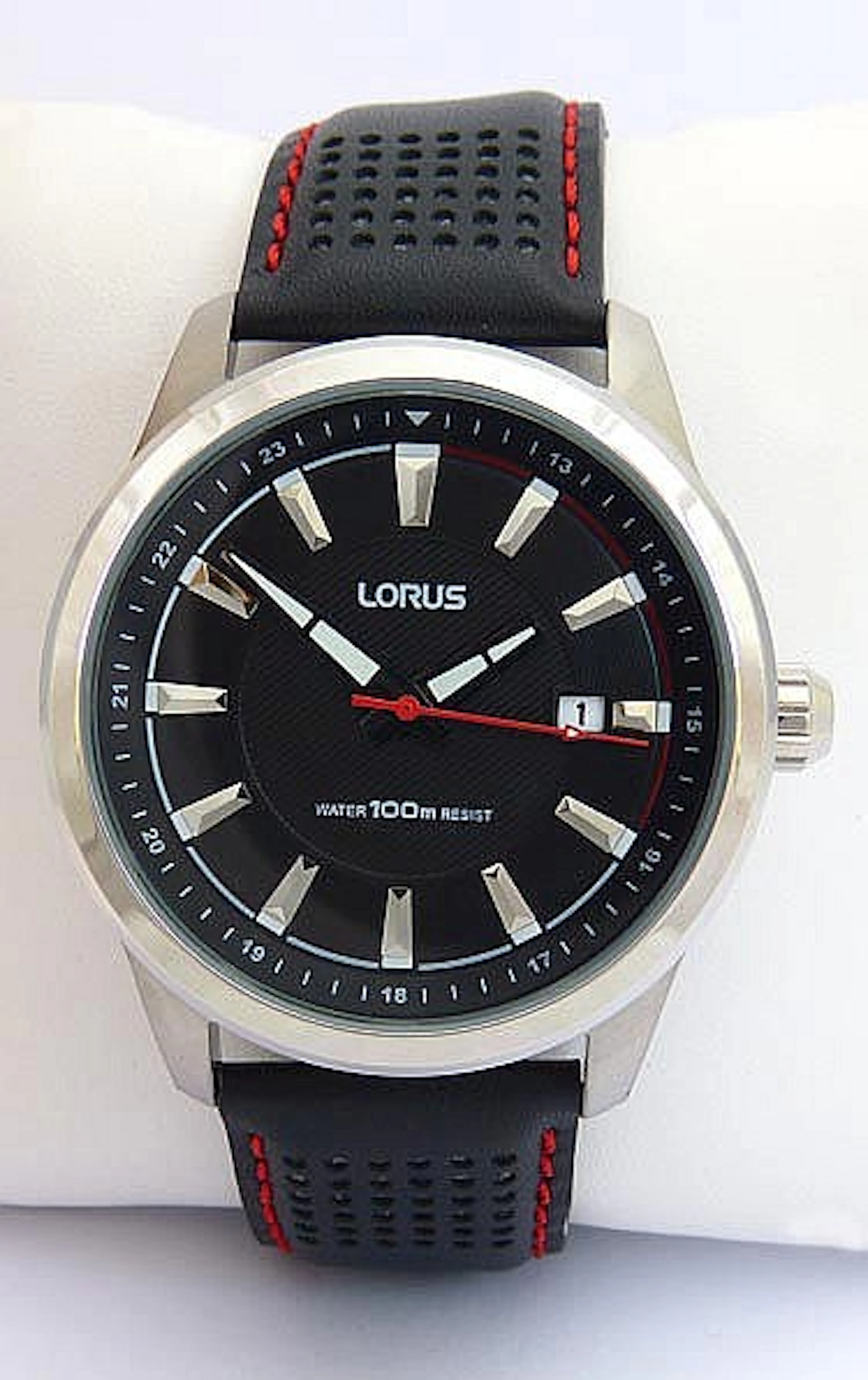 LORUS WRISTWATCH