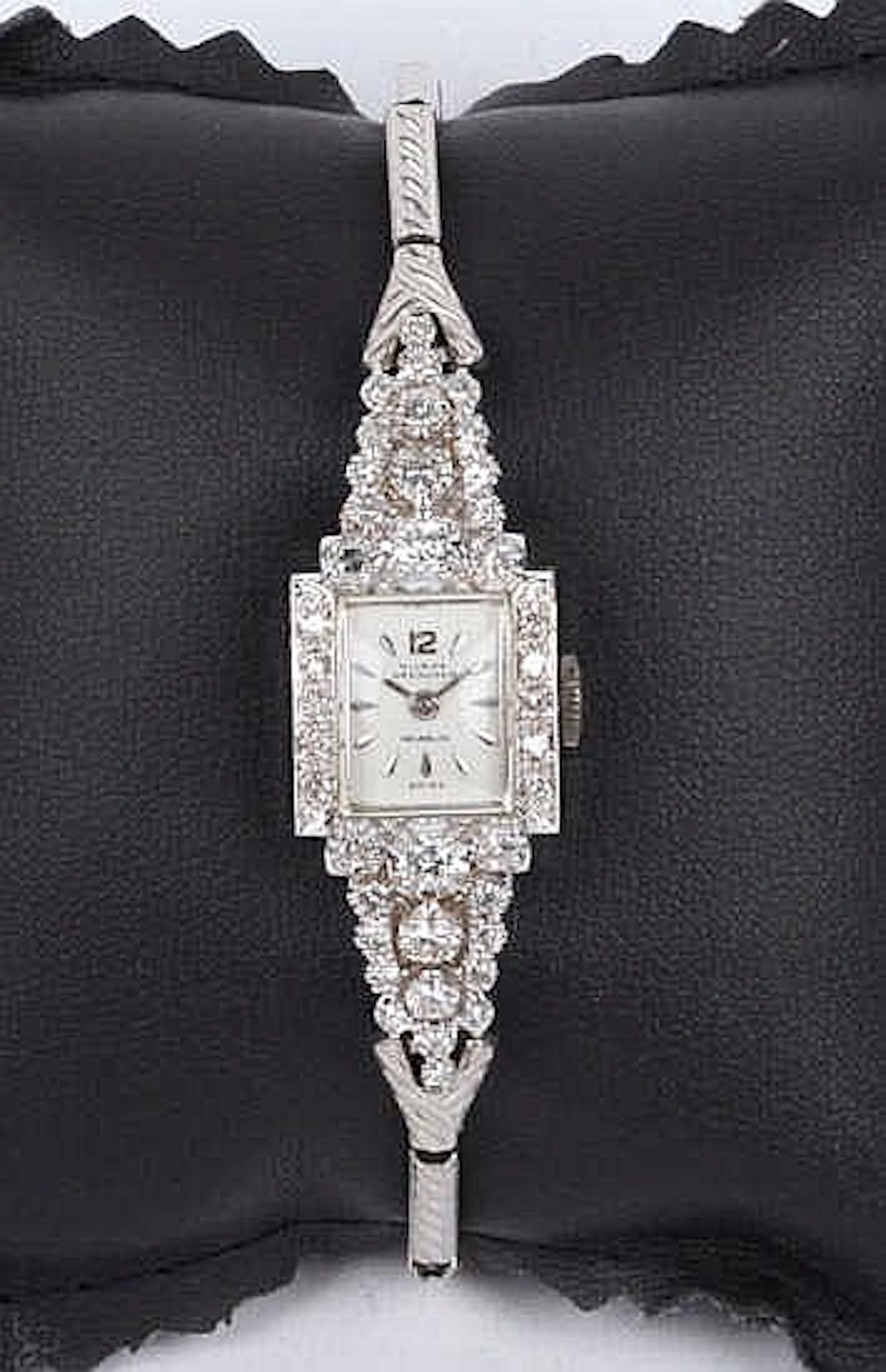 NIVADA GRENCHEN WRISTWATCH