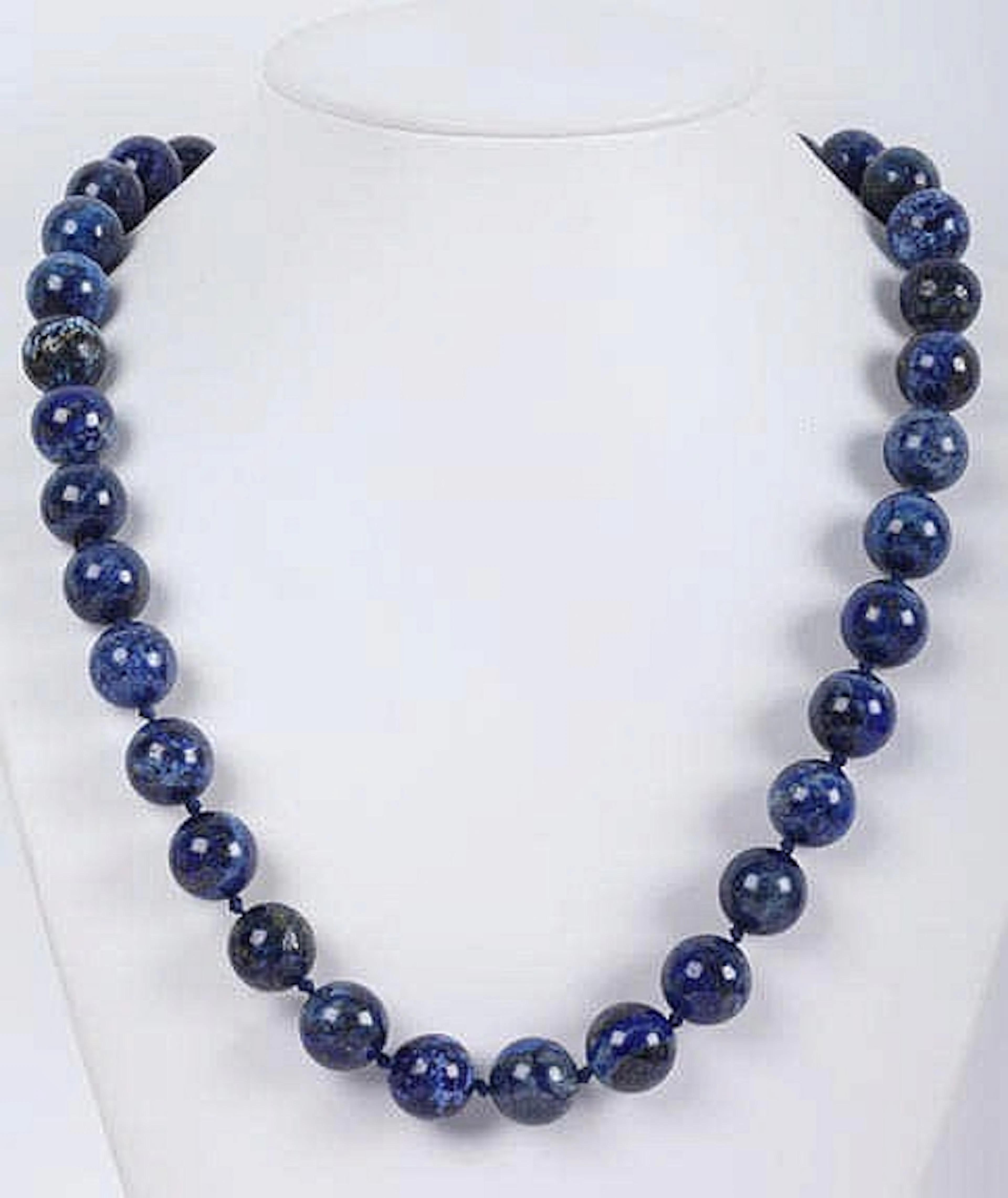 A LAPIS LAZULI NECKLACE