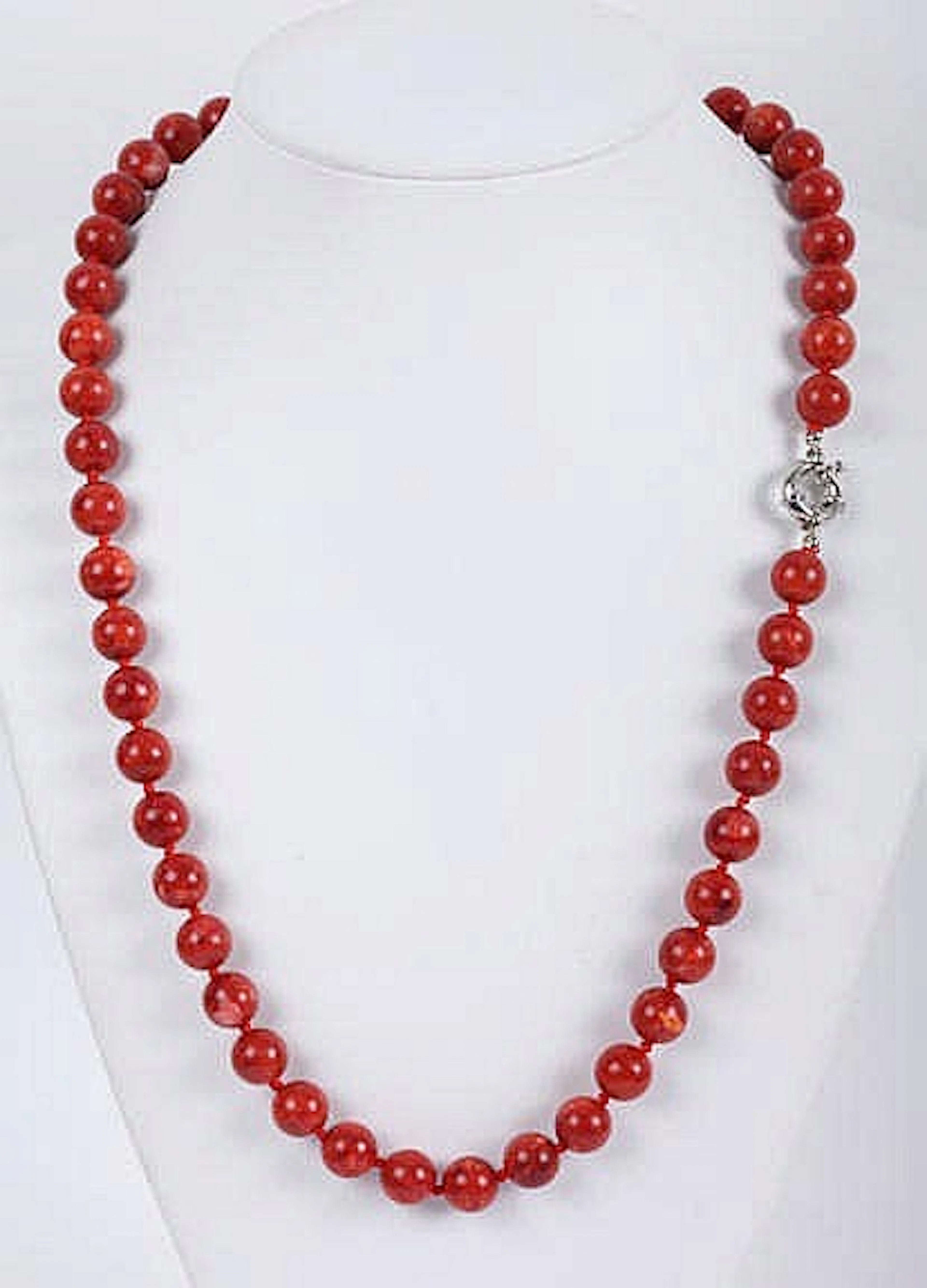 A CORAL BEAD NECKLACE