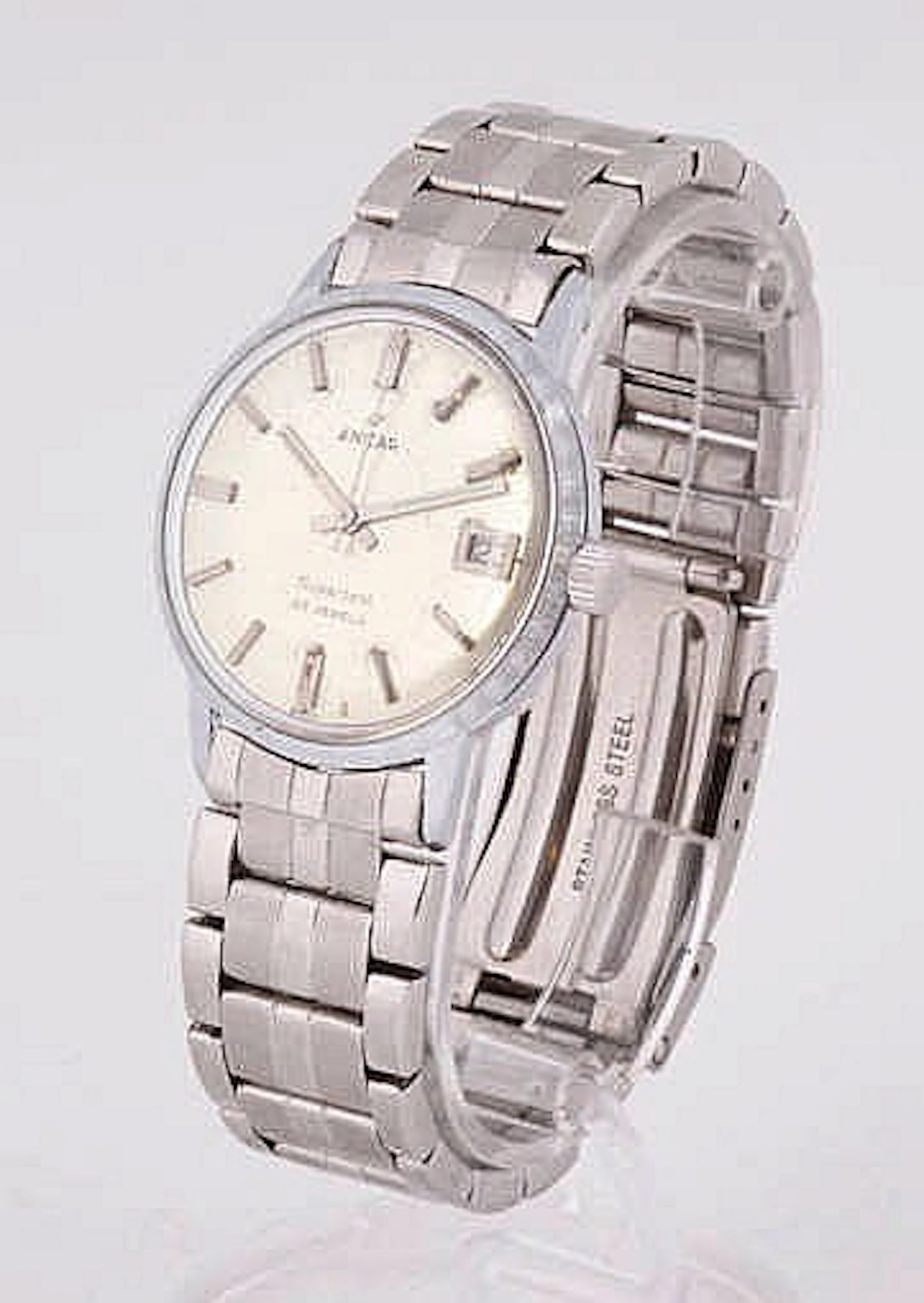 ENICAR SWISS VINTAGE WRISTWATCH