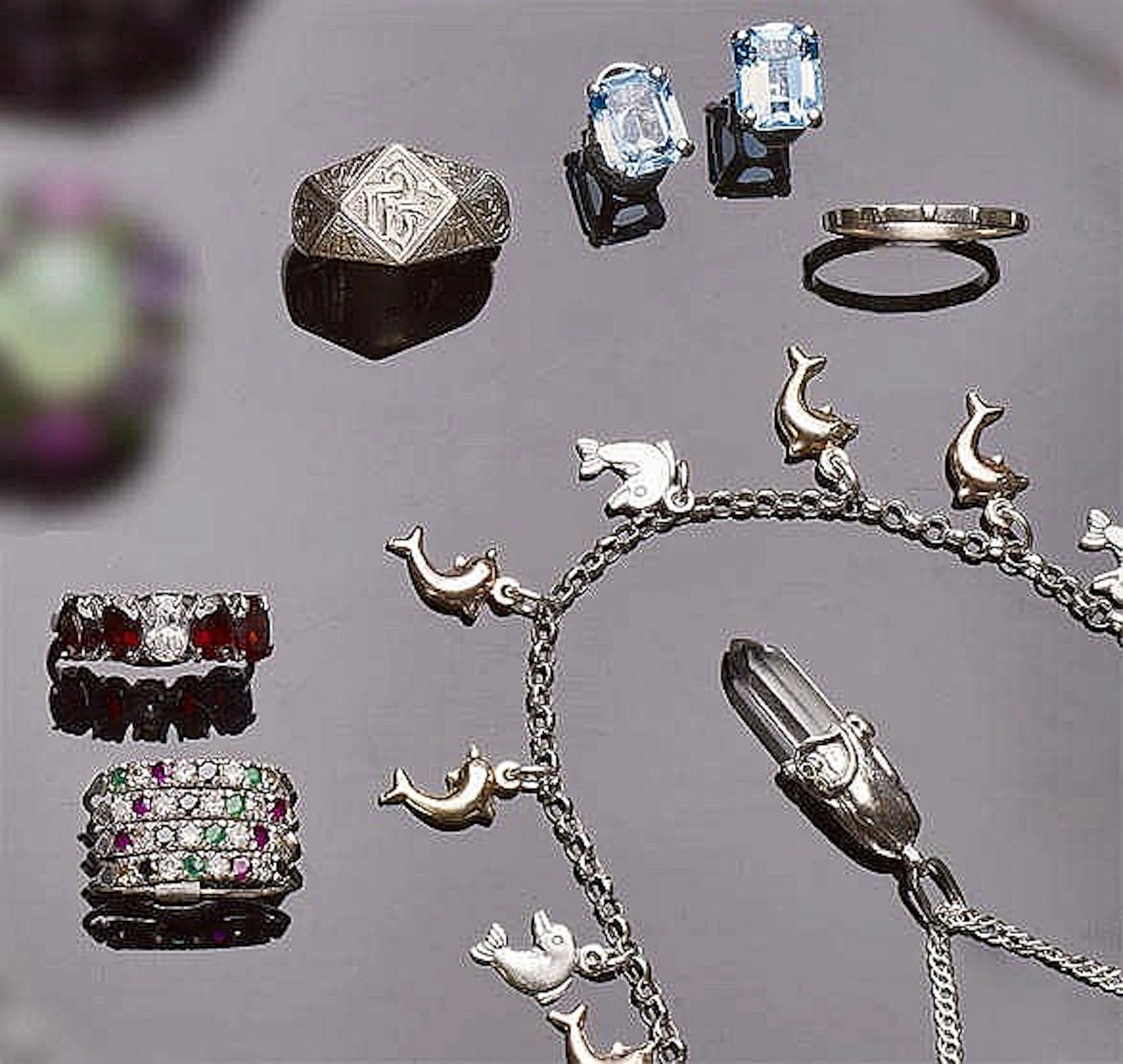 A GROUP OF STERLING SILVER JEWELRY