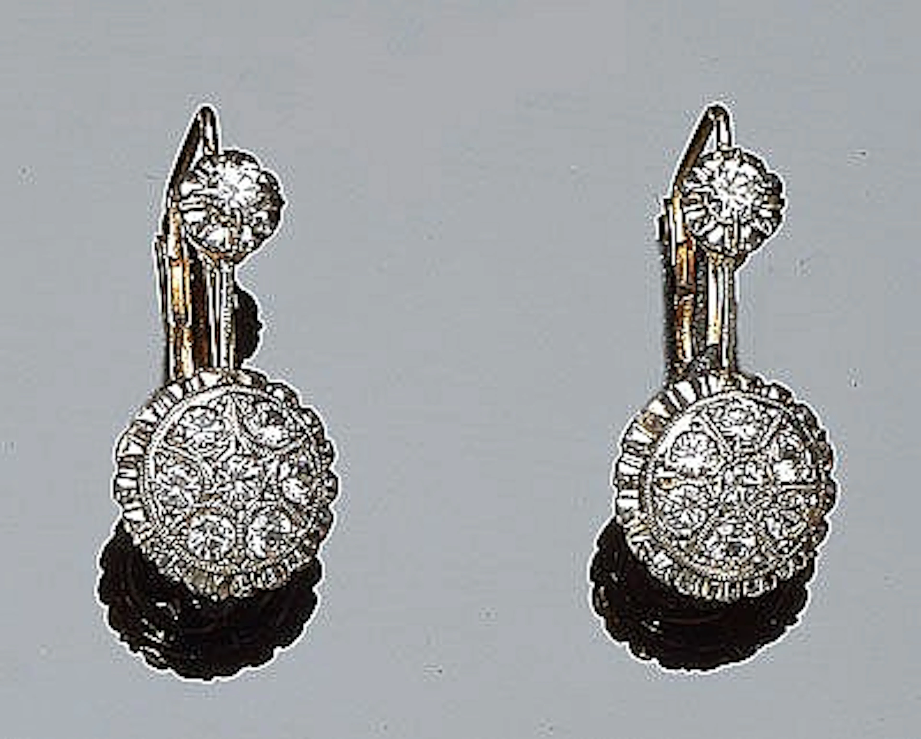 A VINTAGE GOLD AND SAPPHIRE DROP EARRINGS