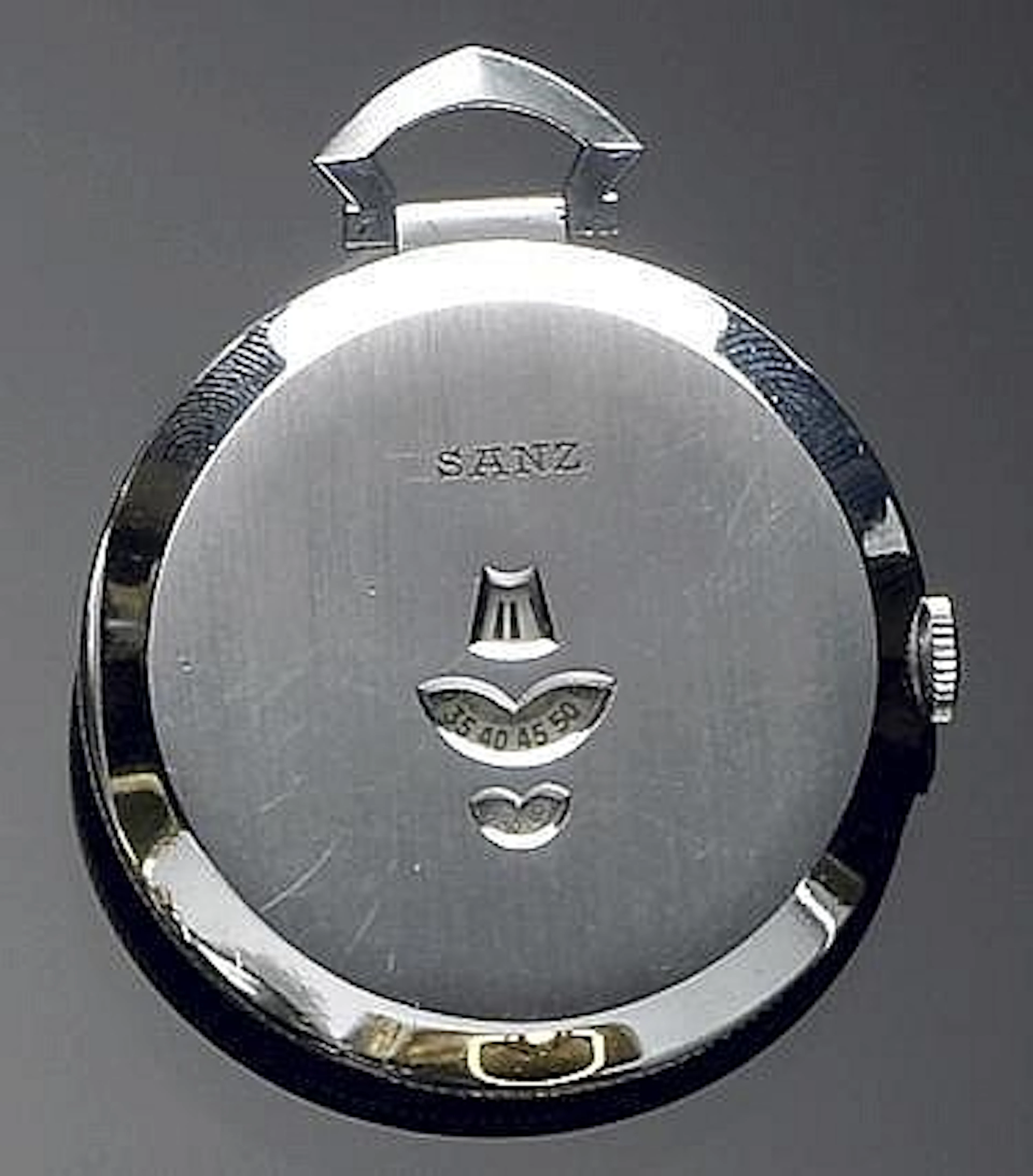 Curioso reloj suizo SANZ 'de ventanas'