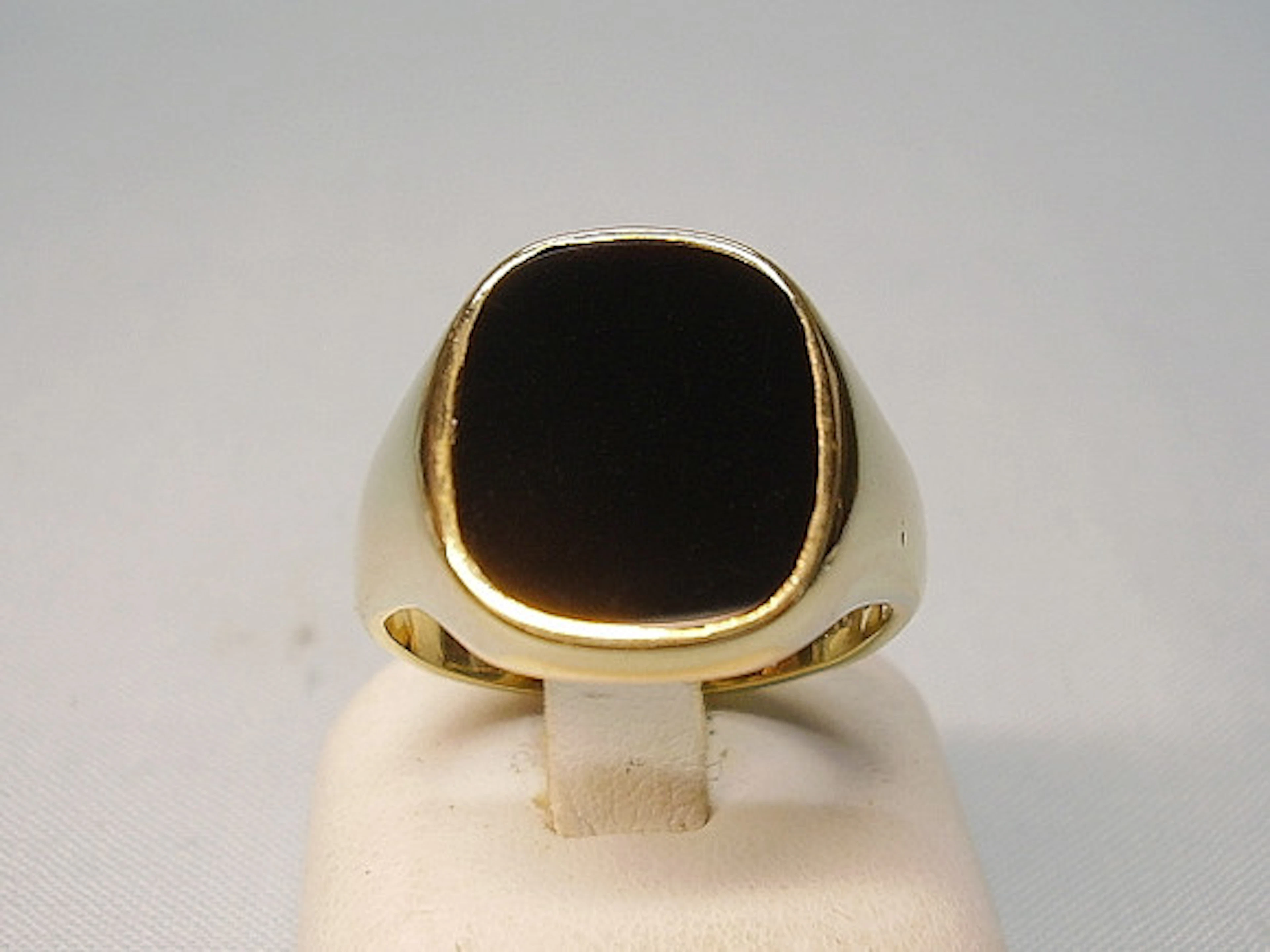 antik ONYX HERRRING, signerad JUORNA, 835 …