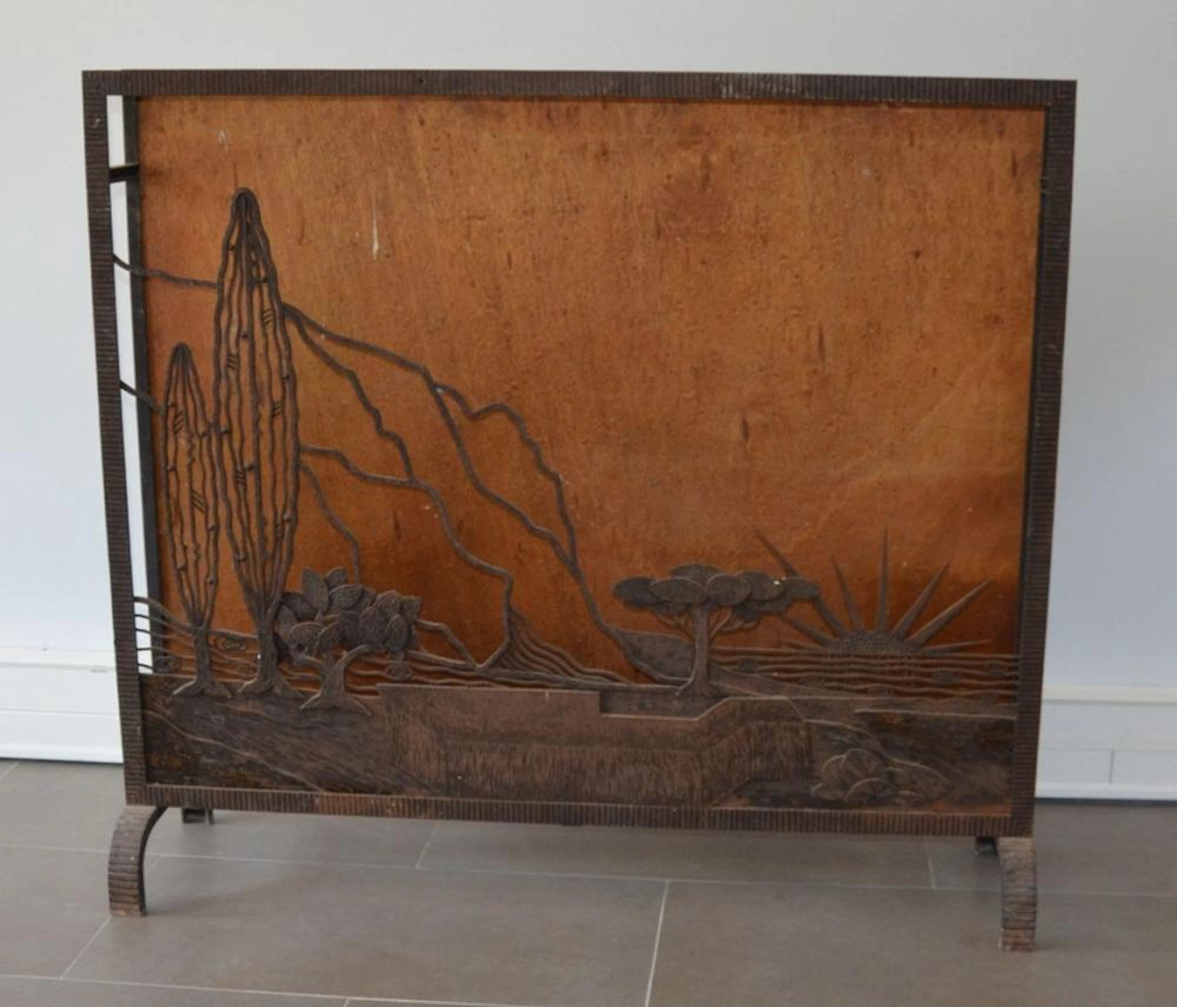 Louis TRICHARD - Cadre de lampe en fer forgé