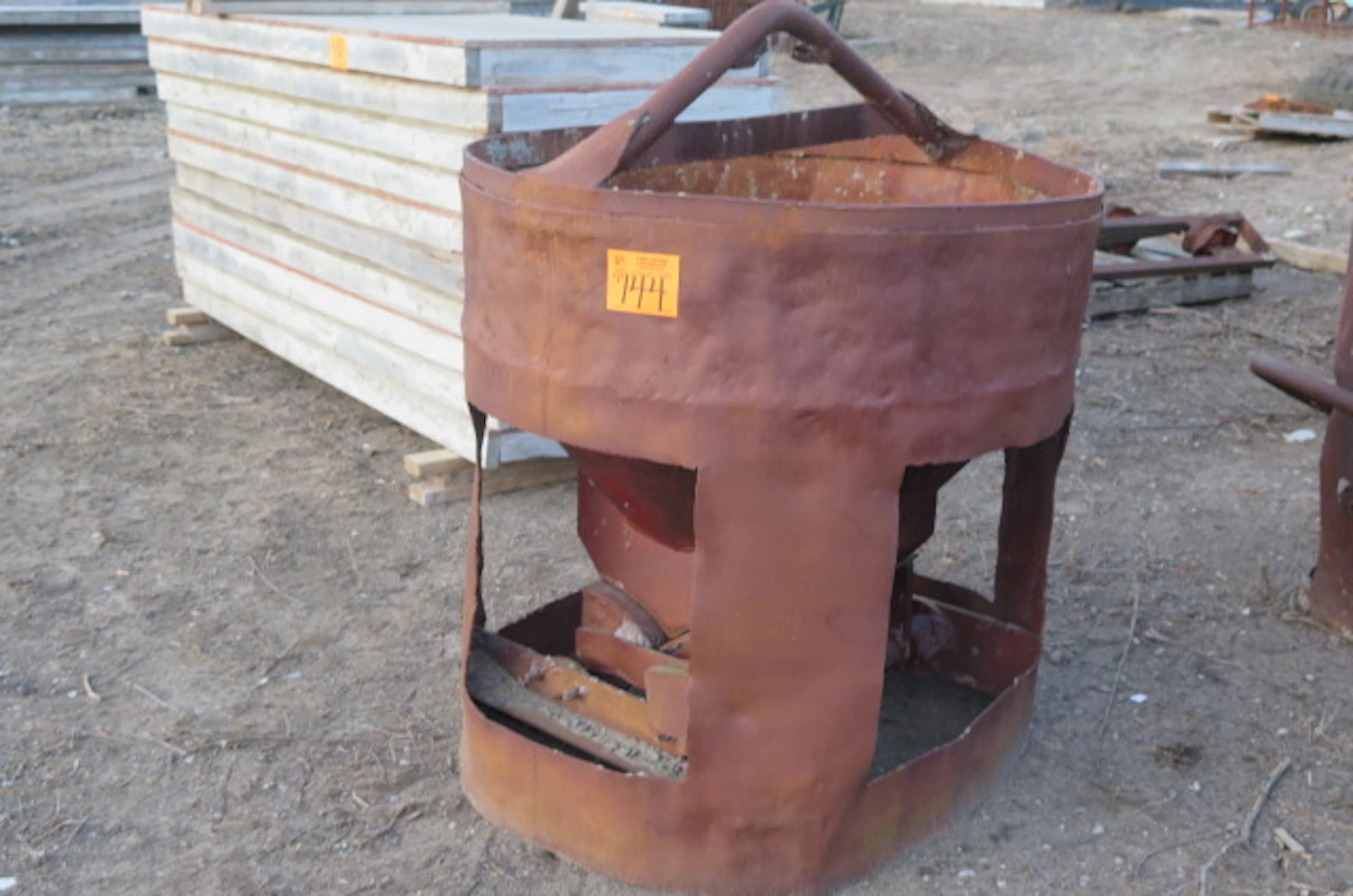 5/8 Yard Concrete Bucket