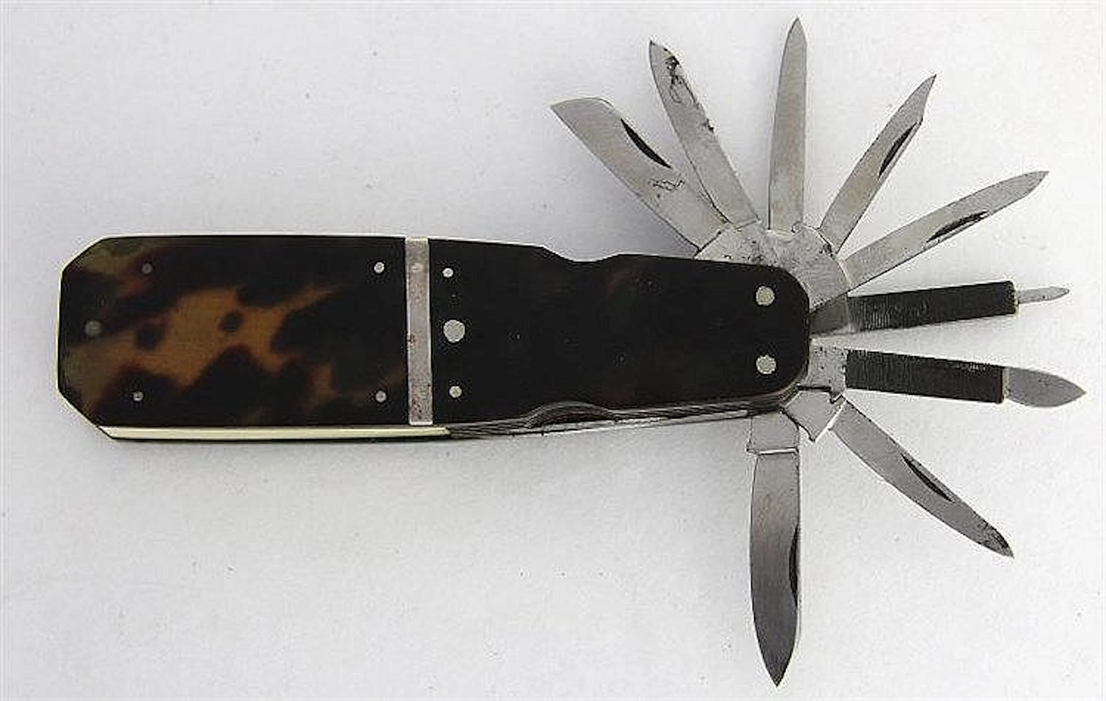 A fine quality 19th century faux tortoiseshell and