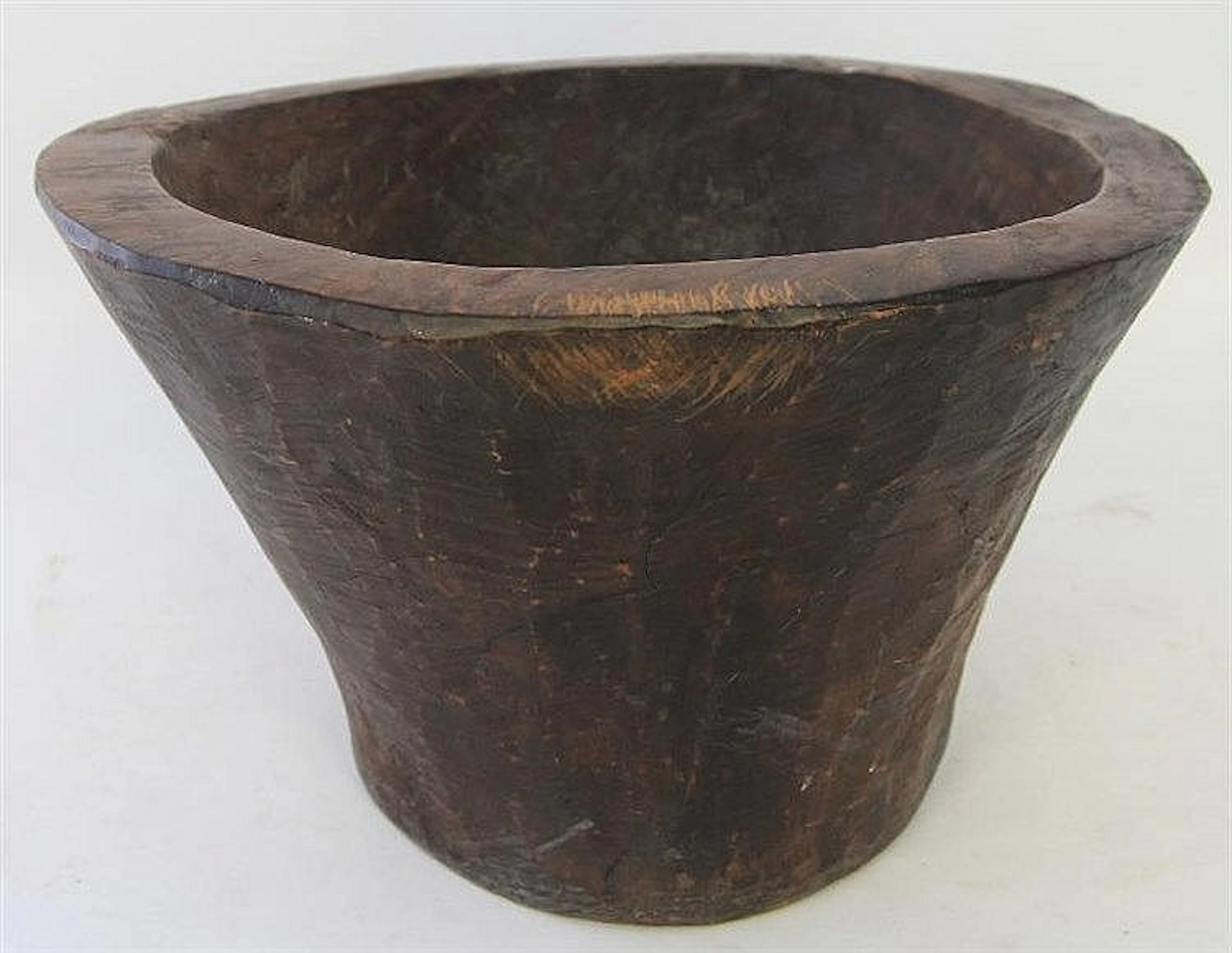 A large and impressive treen mixing bowl Of taper