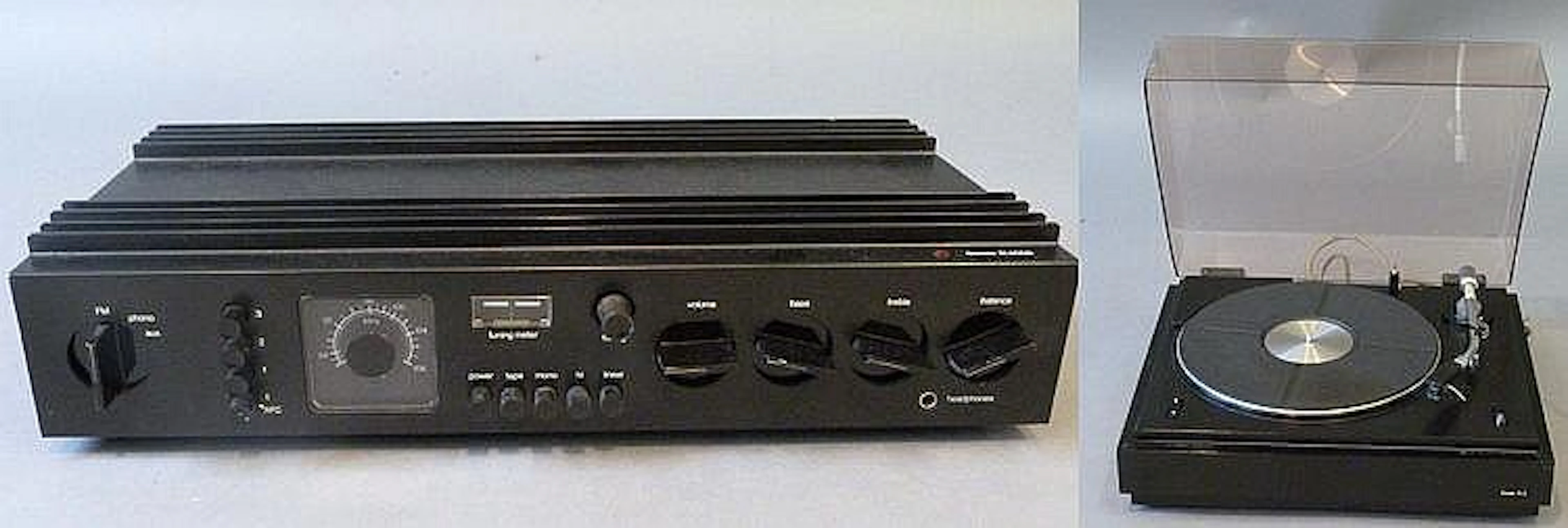 A 'Sonab R4000' receiver and a 'Sonab 75s'