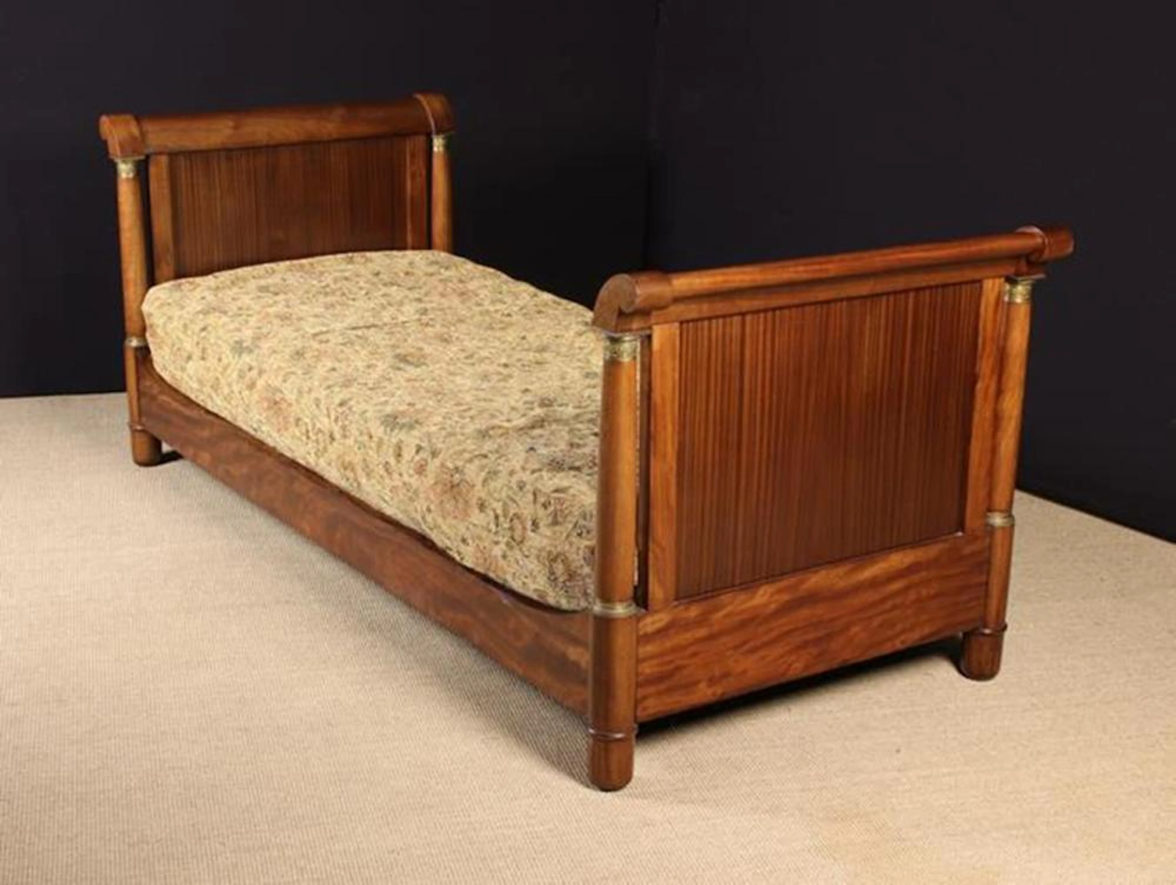 A French Empire Style Mahogany Single-sized Bateau Lit/Day Bed