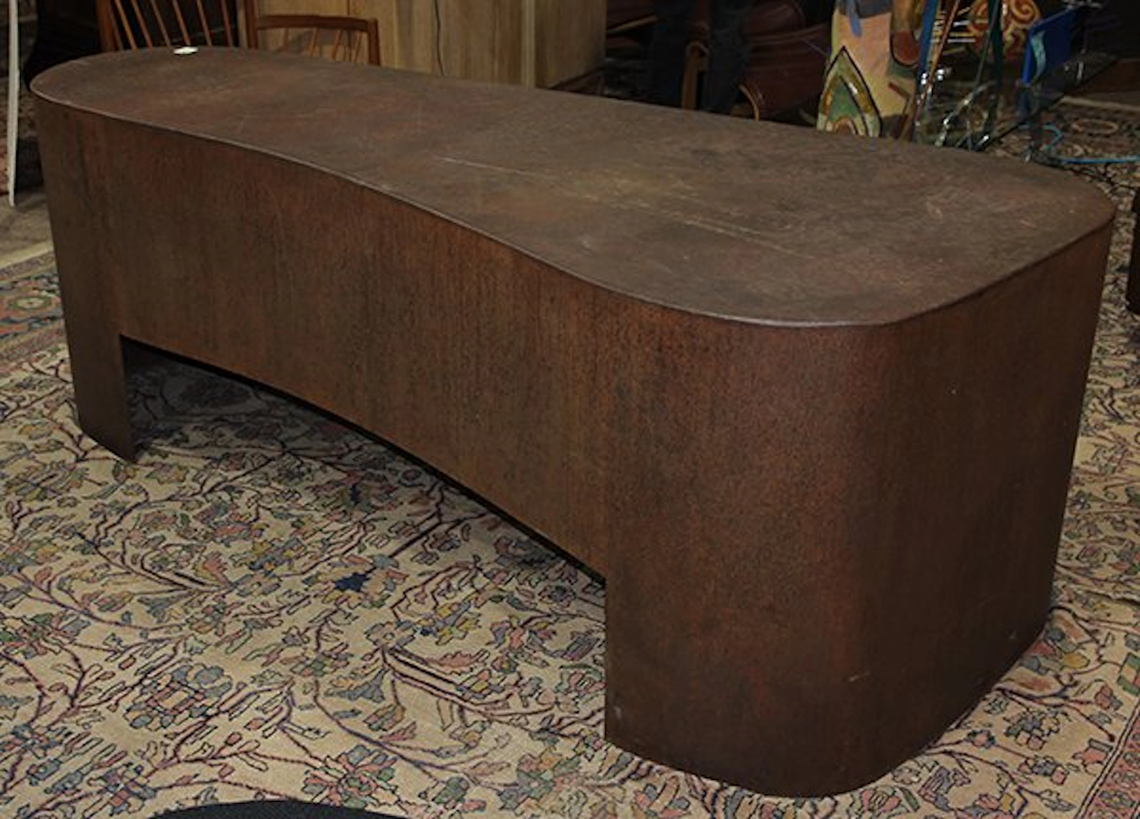 Moderne Ron Mann piano form console table, executed in