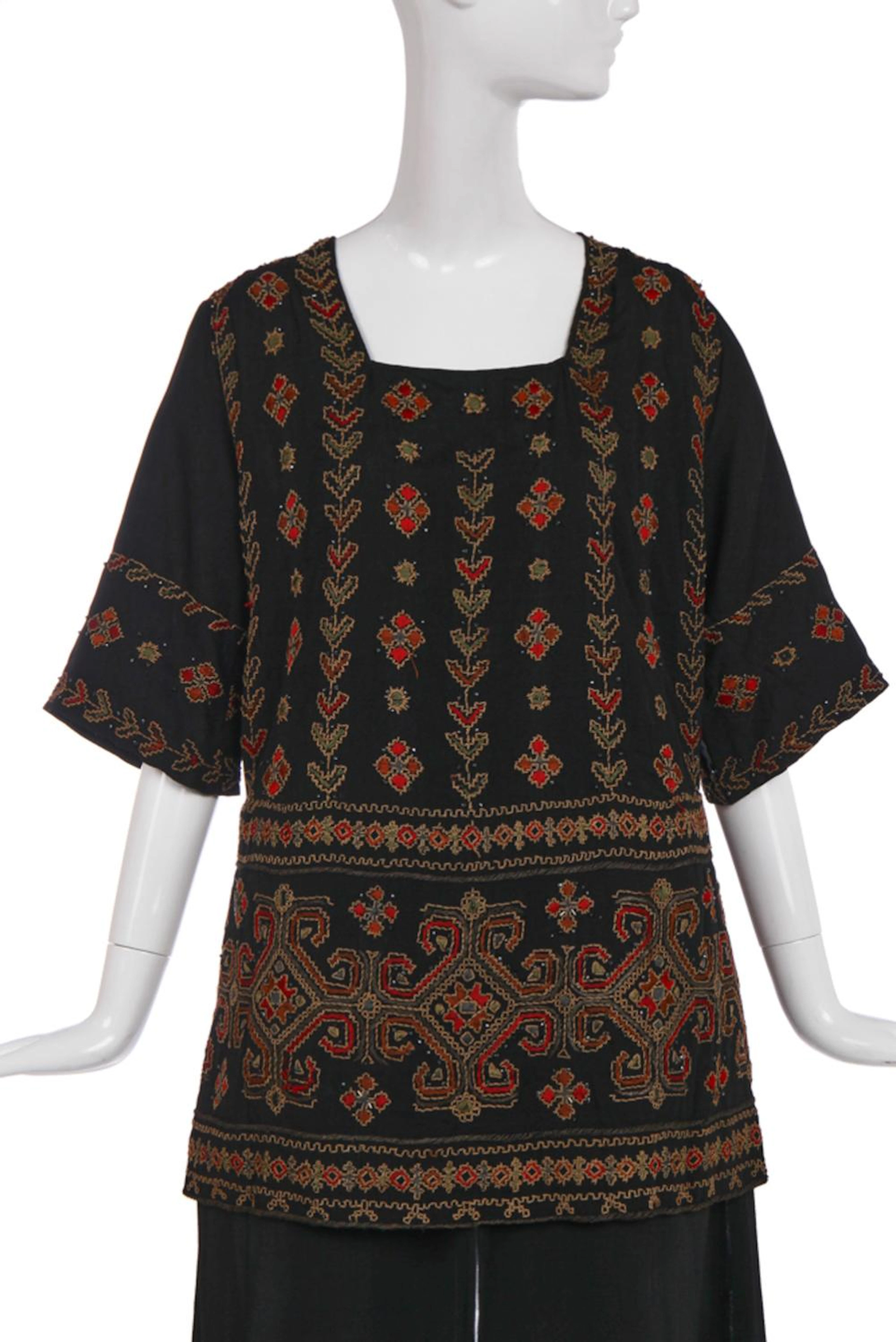 A rare and important Chanel couture tunic, embroidered by Kitmir, 1922,