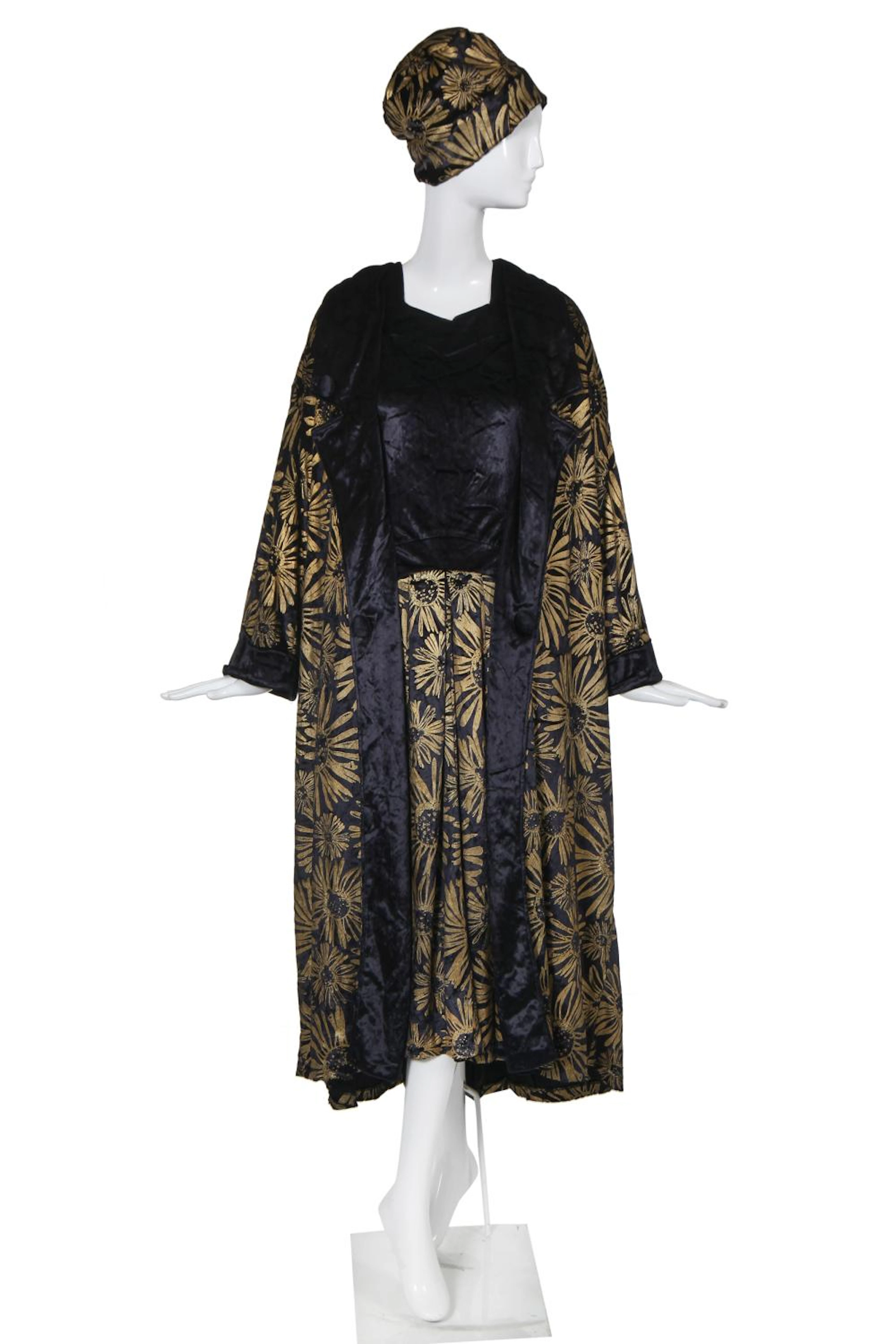 Sue Clowes 'Gold Daisy' print ensembles, Autumn-Winter 1985-86