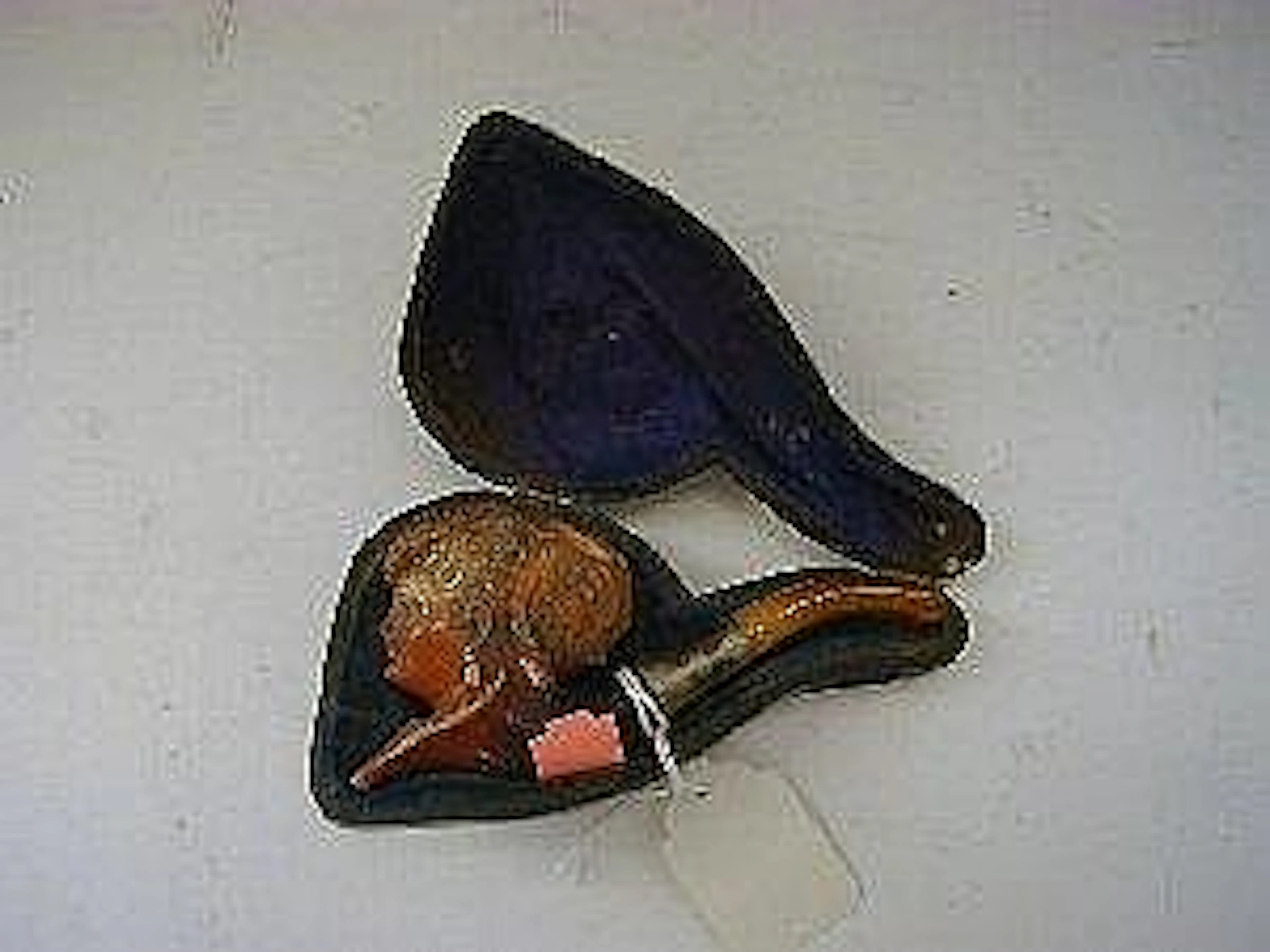 A CASED MEERSCHAUM PIPE, Edwardian lady with headress, length 10cm