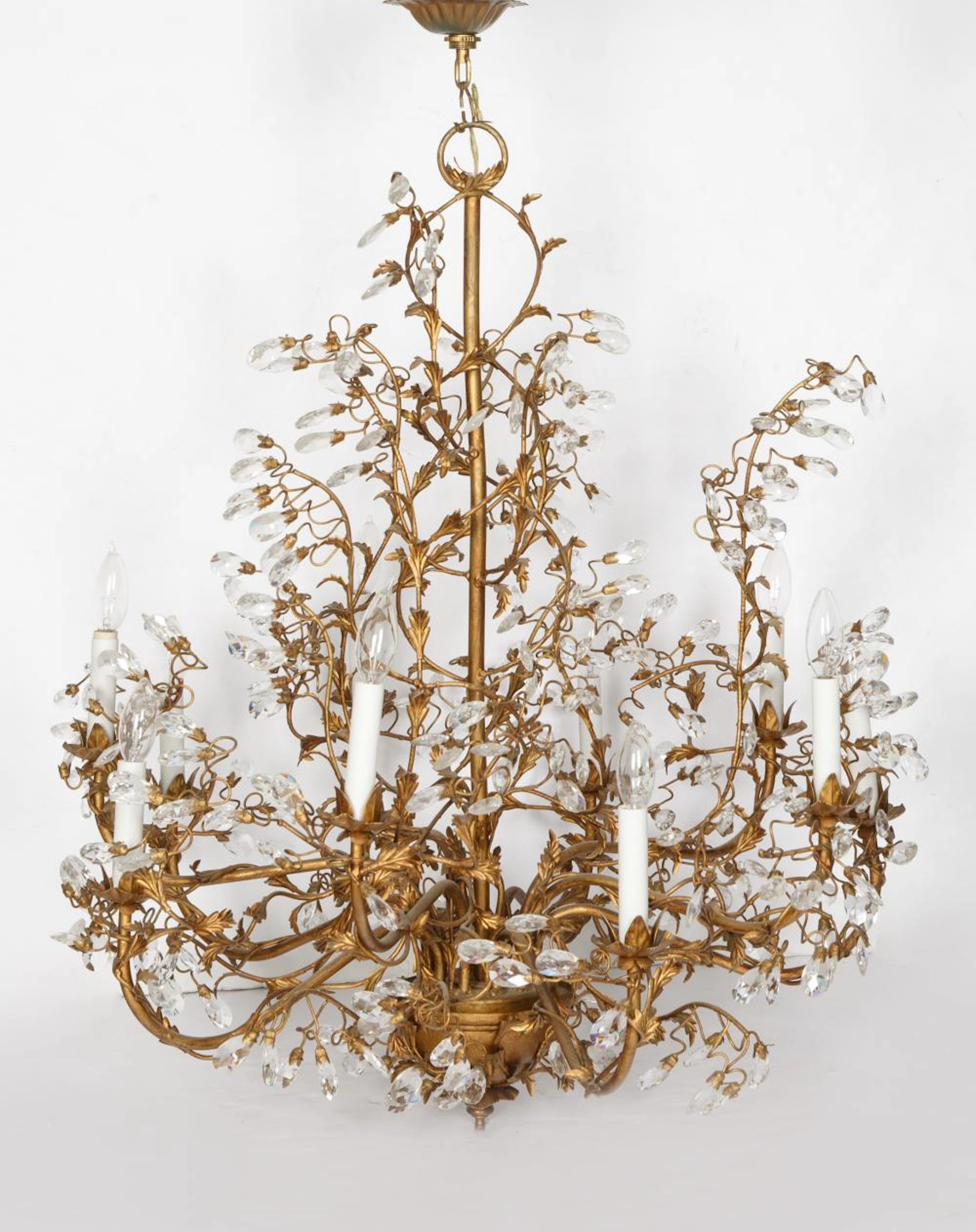 AN ORMOLU AND CRYSTAL VINTAGE CHANDELIER