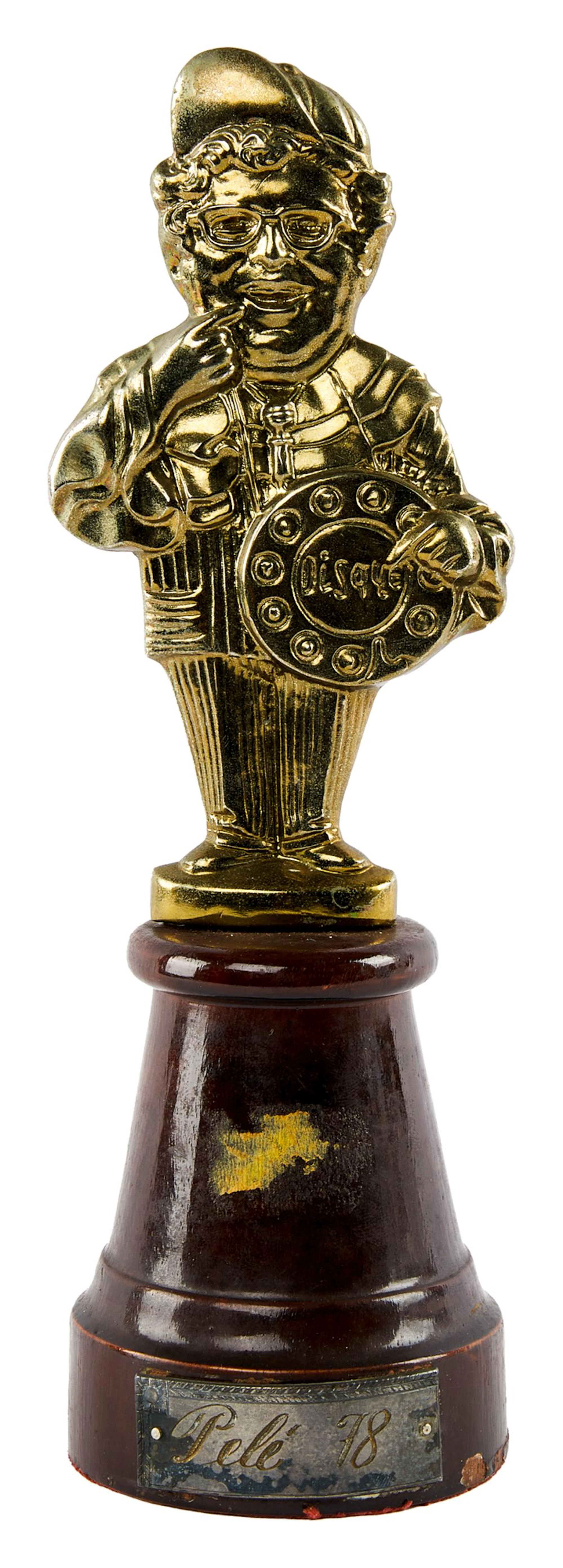 PELE: CHACRINHA TRIBUTE TROPHY