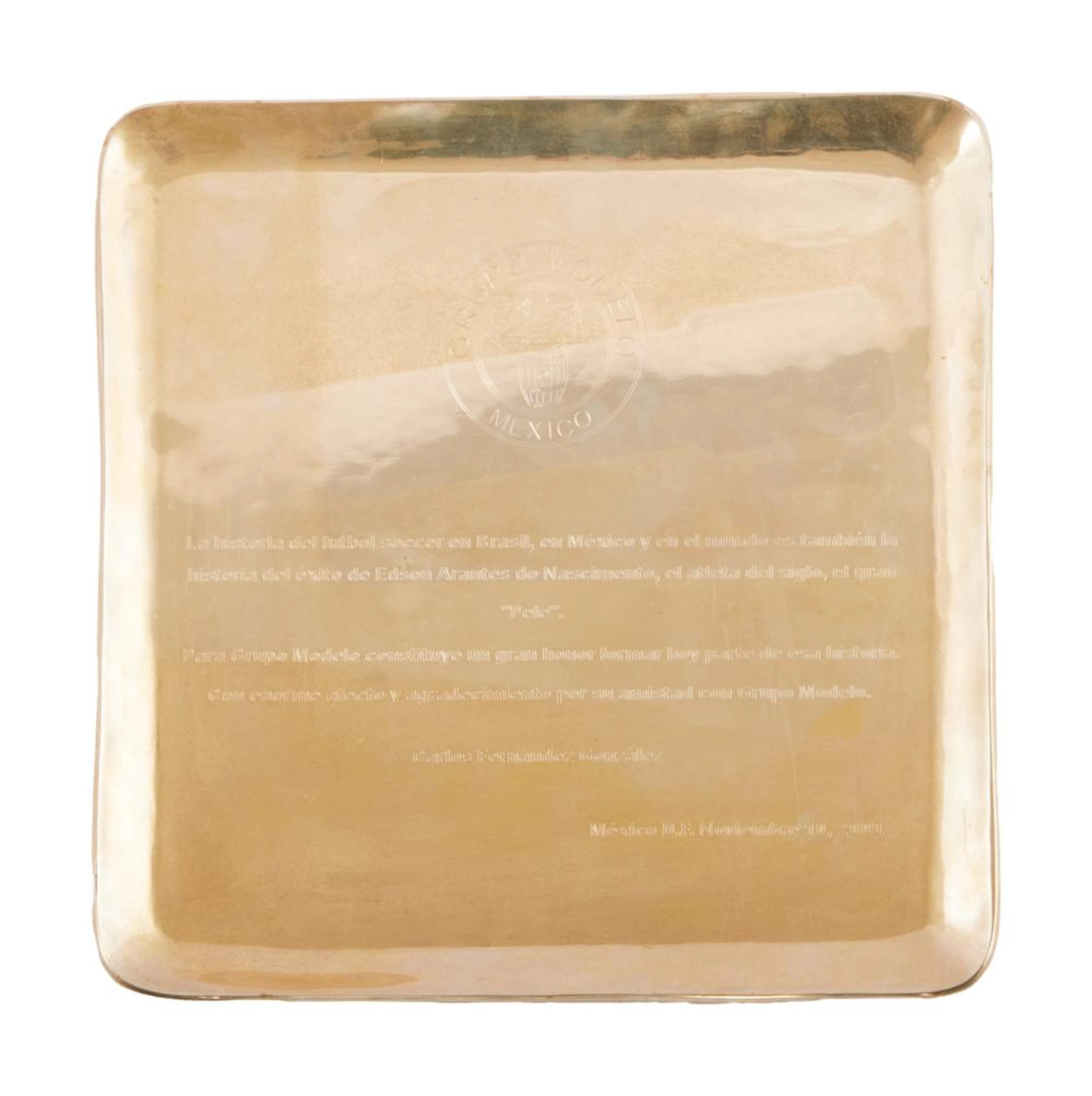 PELE: GRUPO MODELO TRIBUTE PLATE