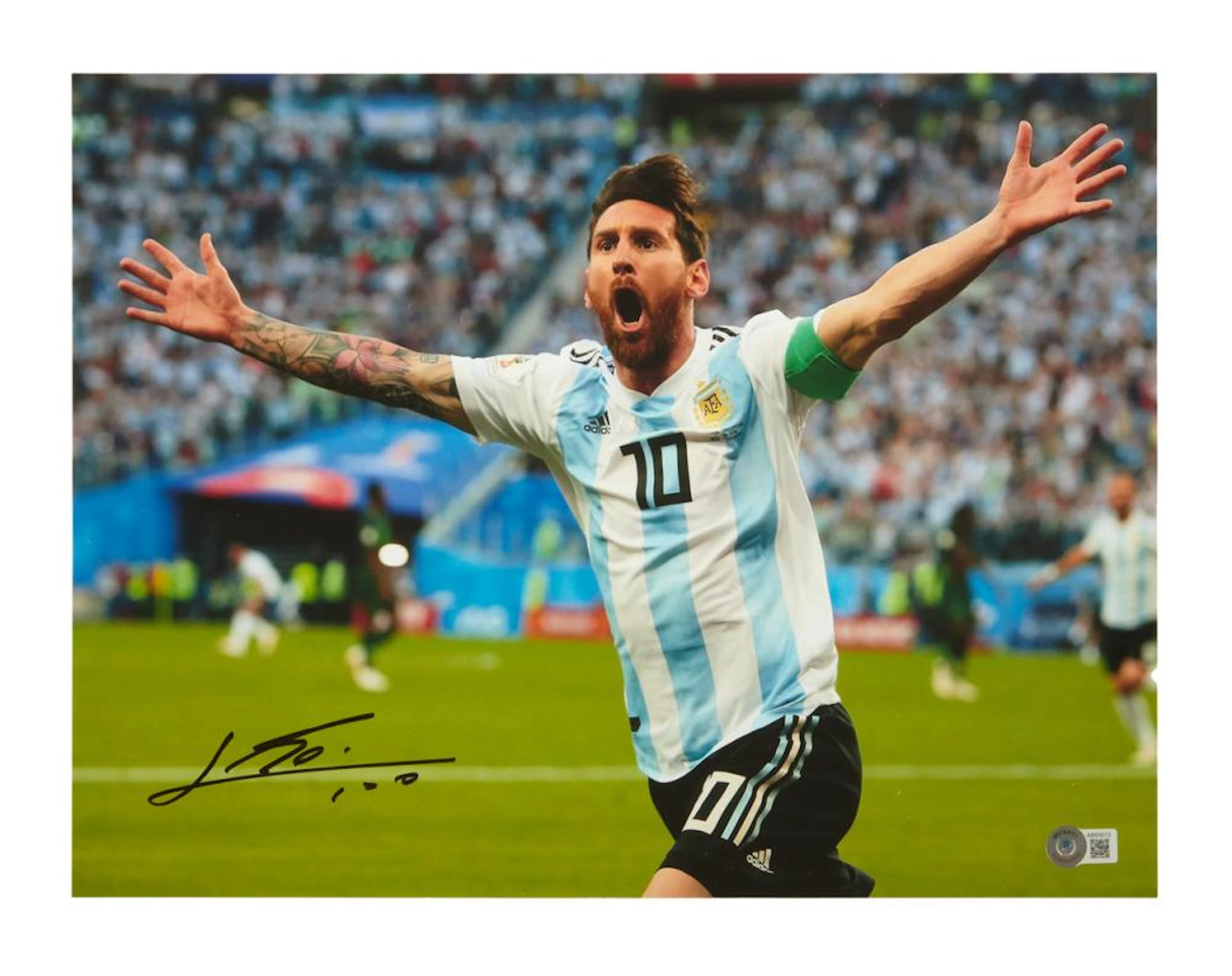 LIONEL MESSI: SIGNED PHOTO PRINT (BECKETT)