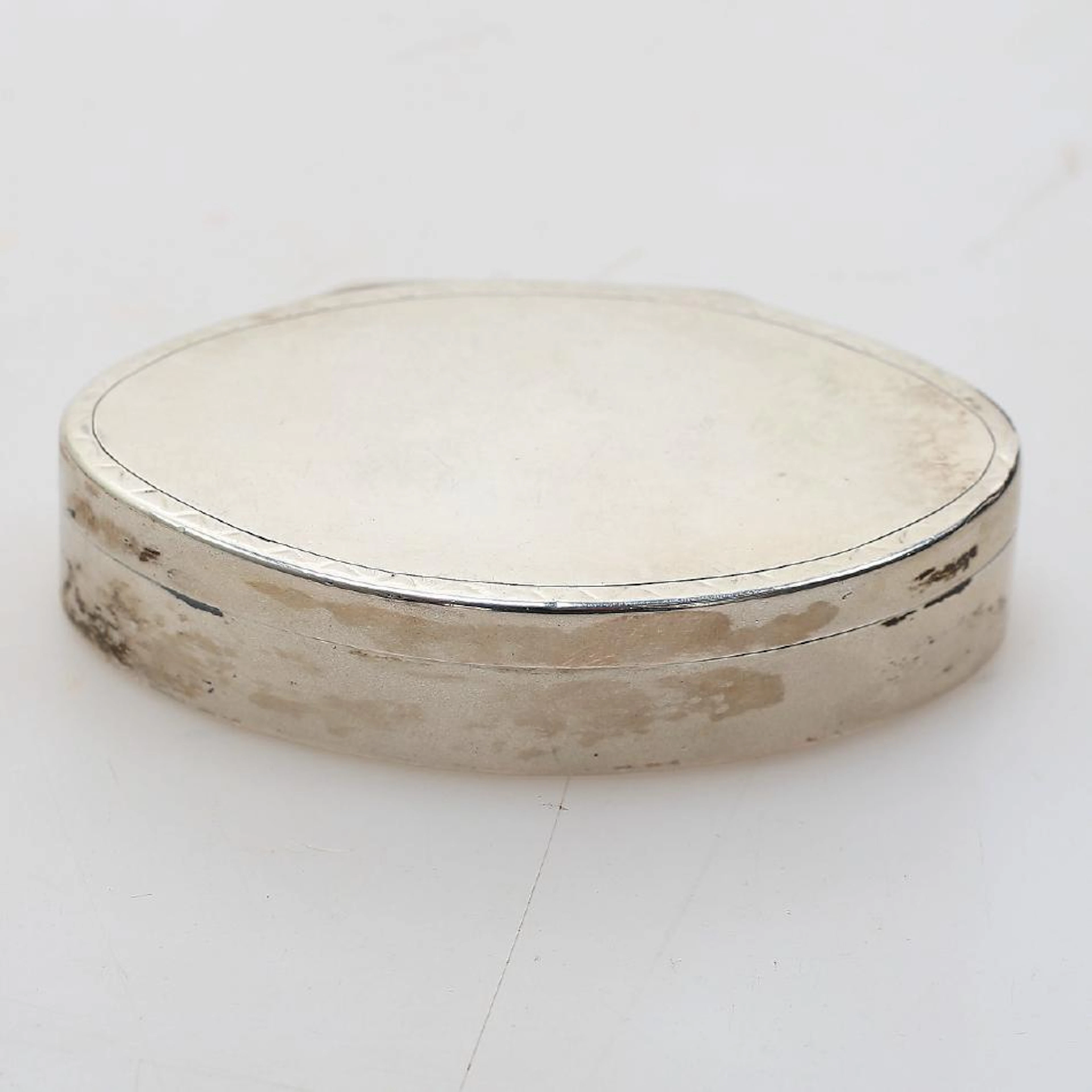 DOSA. Silver, s k "Spetsoval", Stockholm Niklas Rosander
