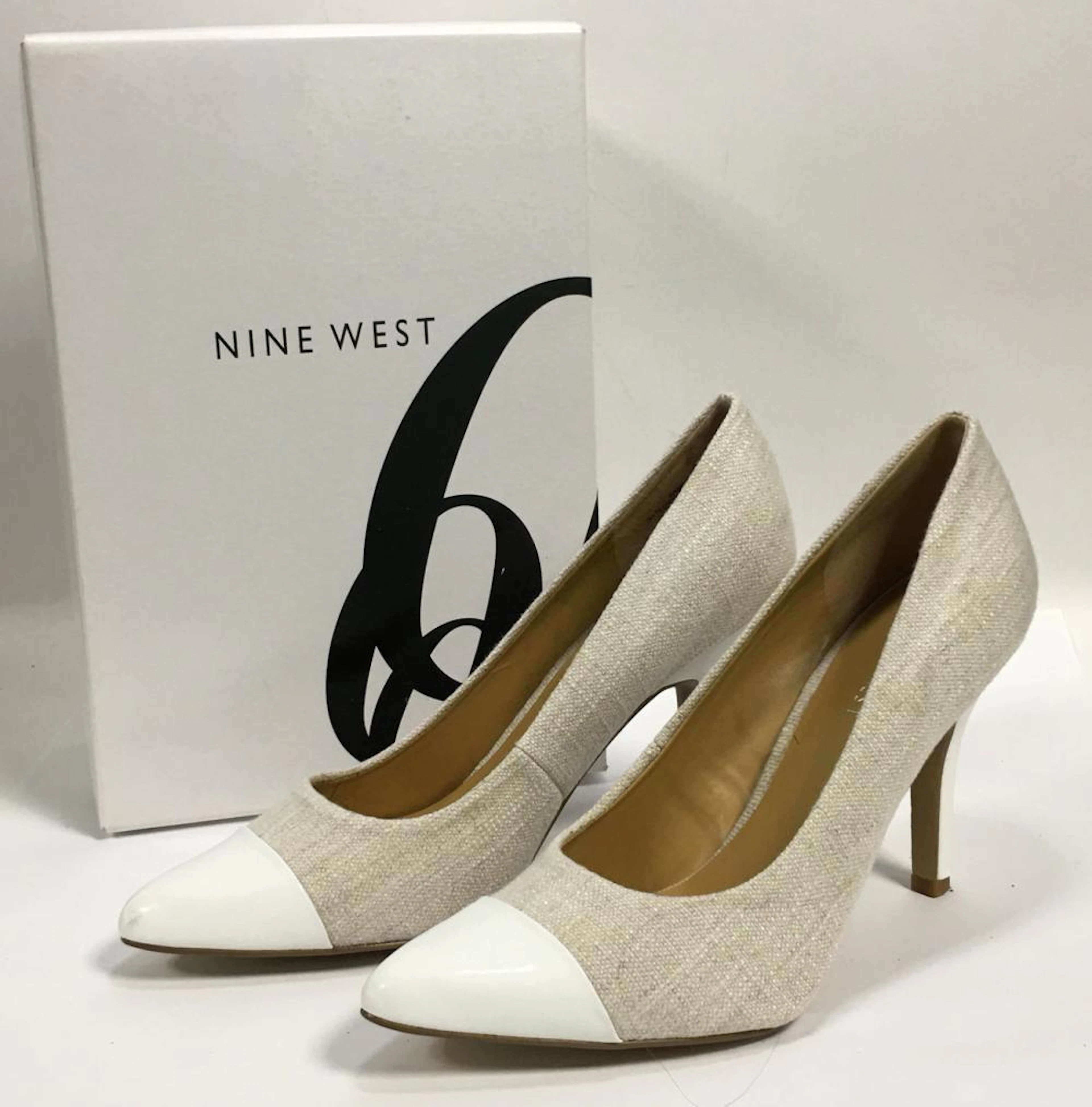 ine West White Heels