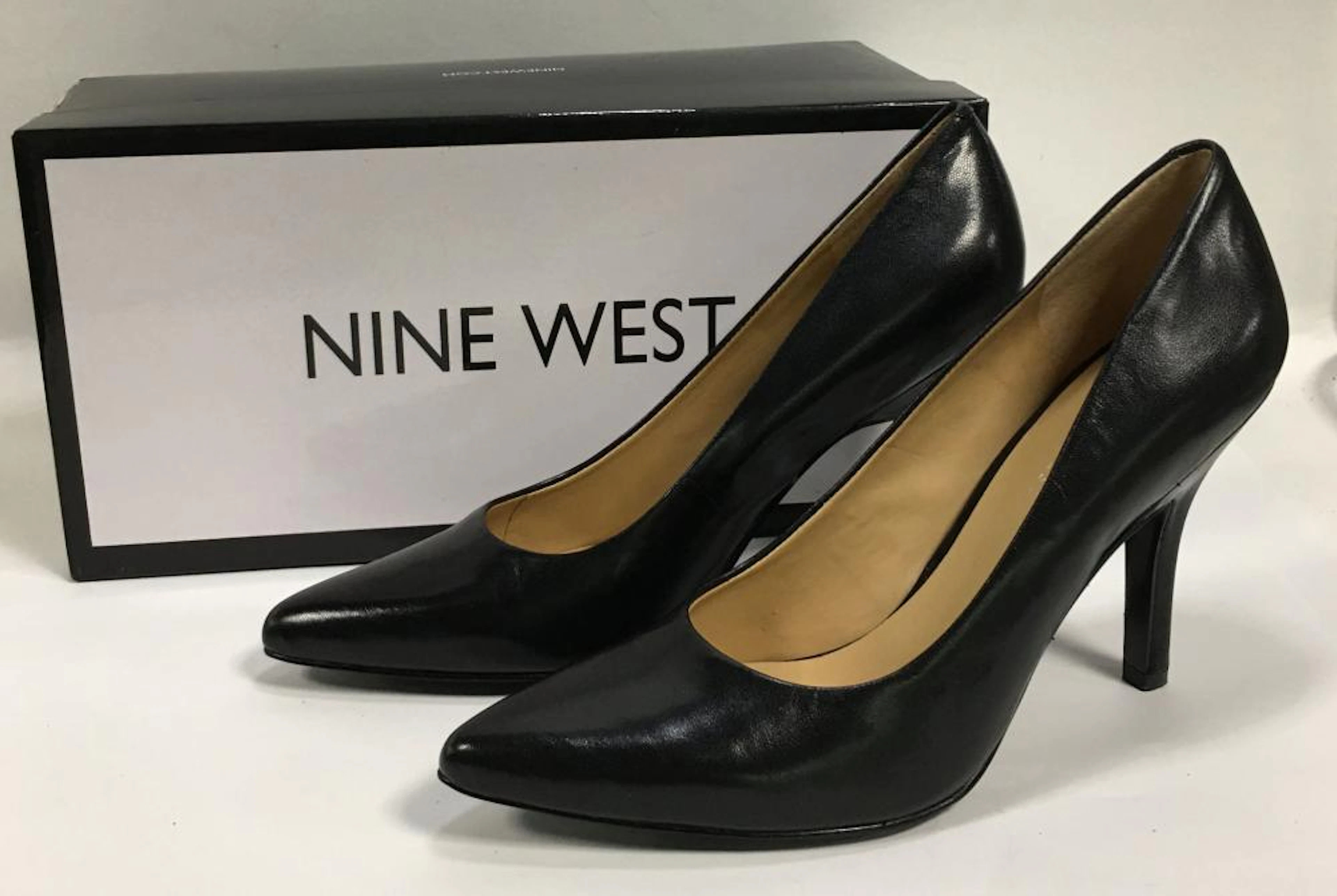 ine West Black Heels
