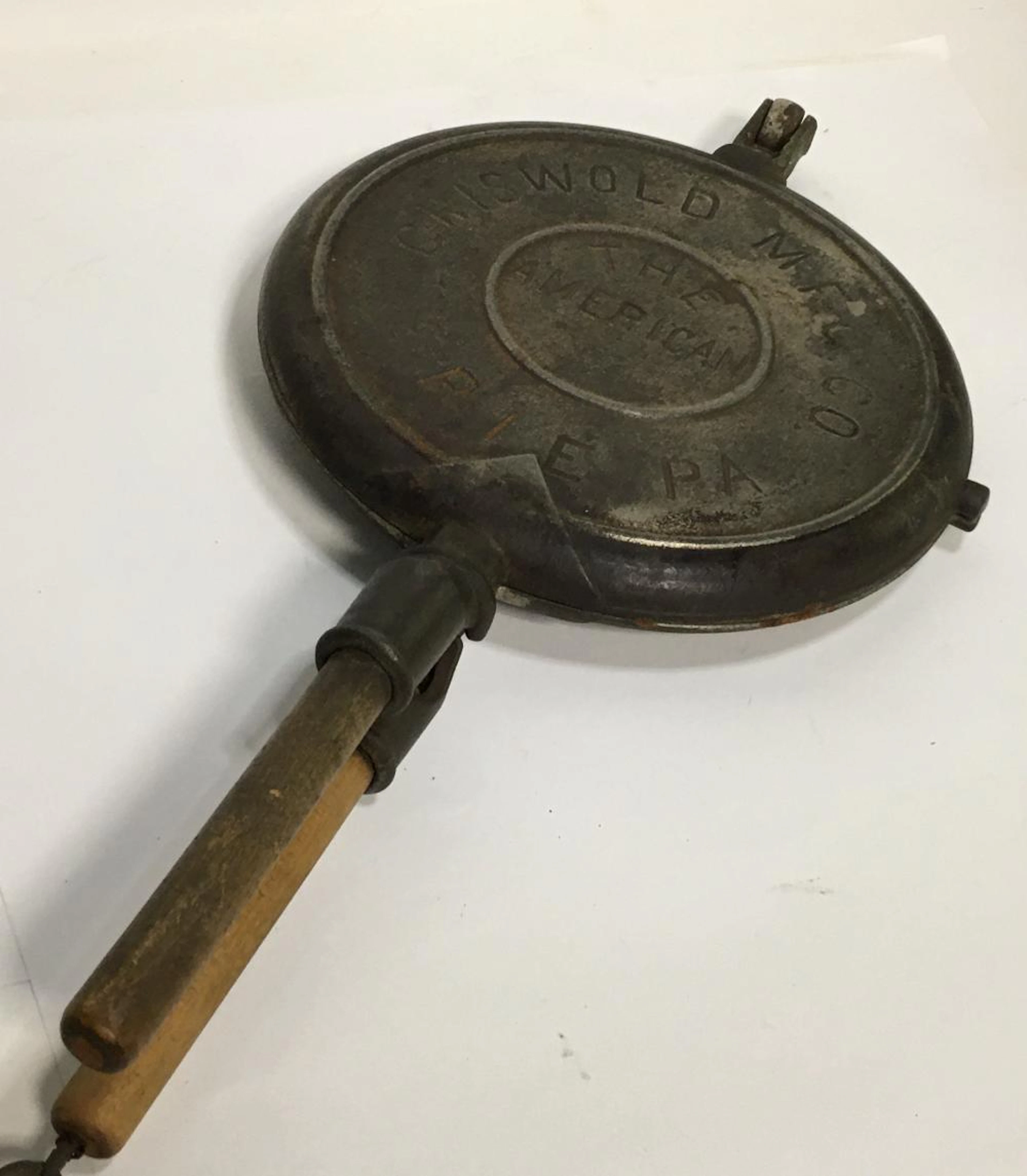 Griswold The American Cast Iron Waffle Iro