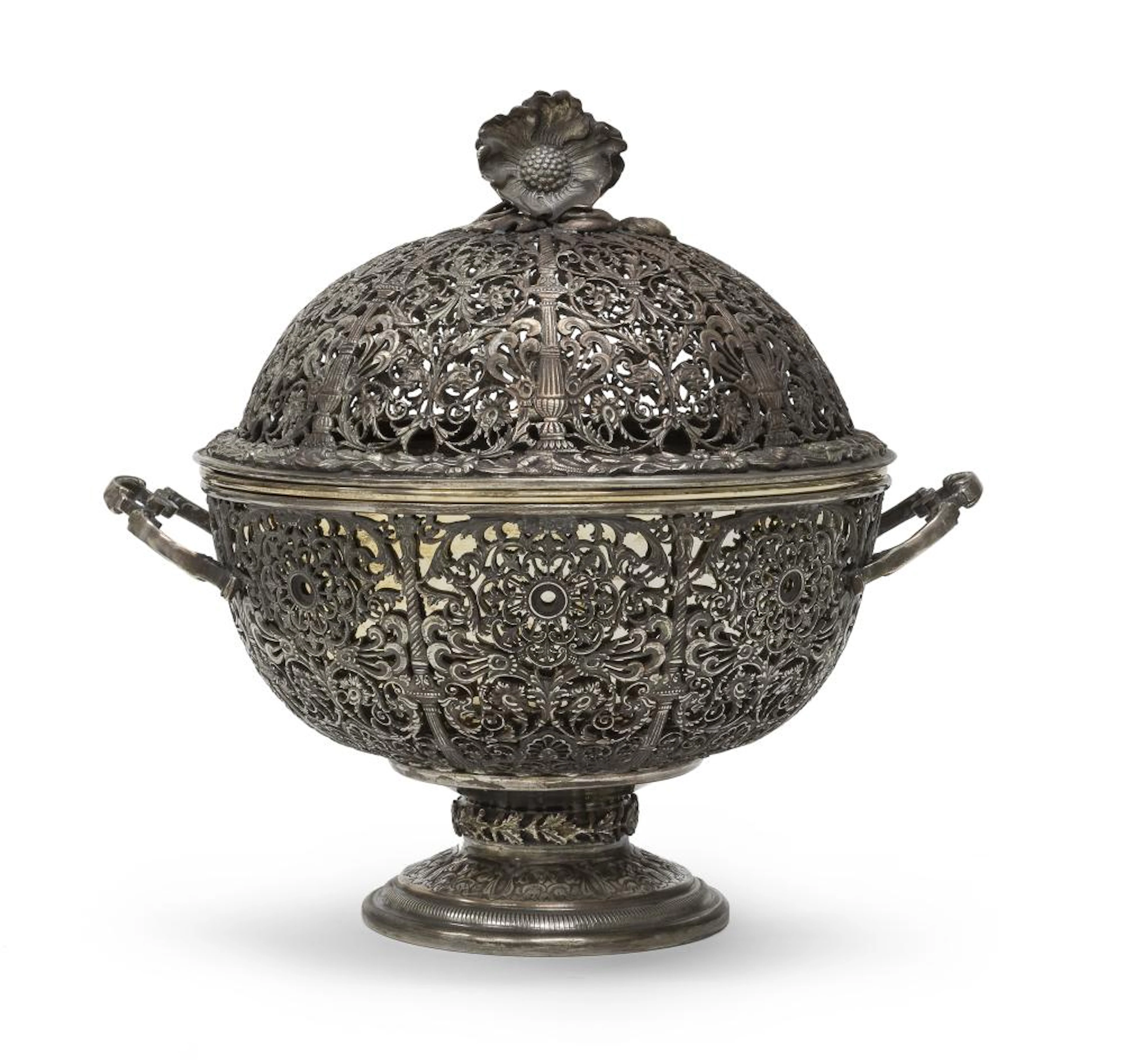 SILVER ENTREE DISH, PROBABLY NORTHERN EUROPE, MID 19TH CENTURY