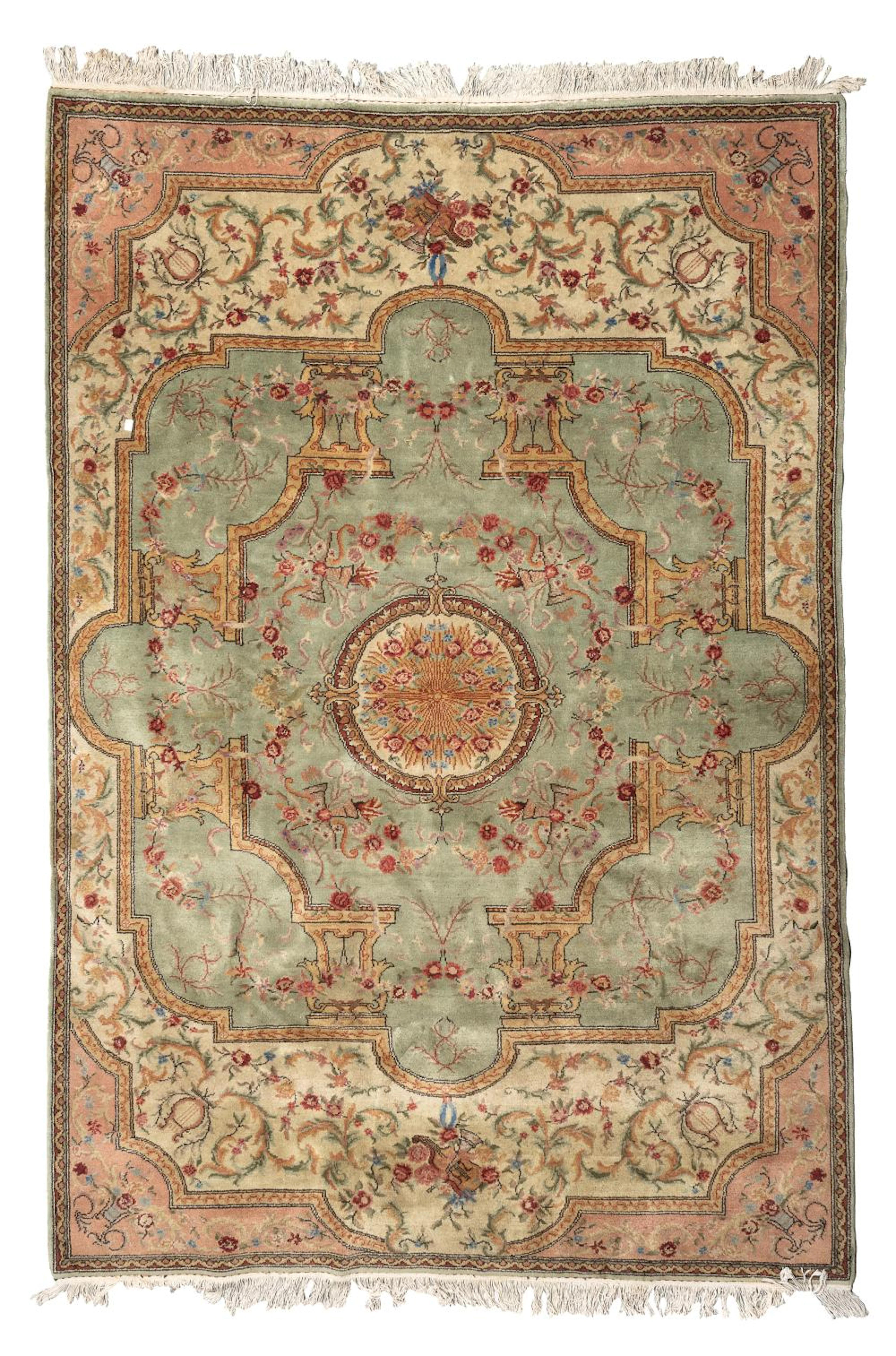 BALKAN CARPET, EARLY 20TH CENTURY