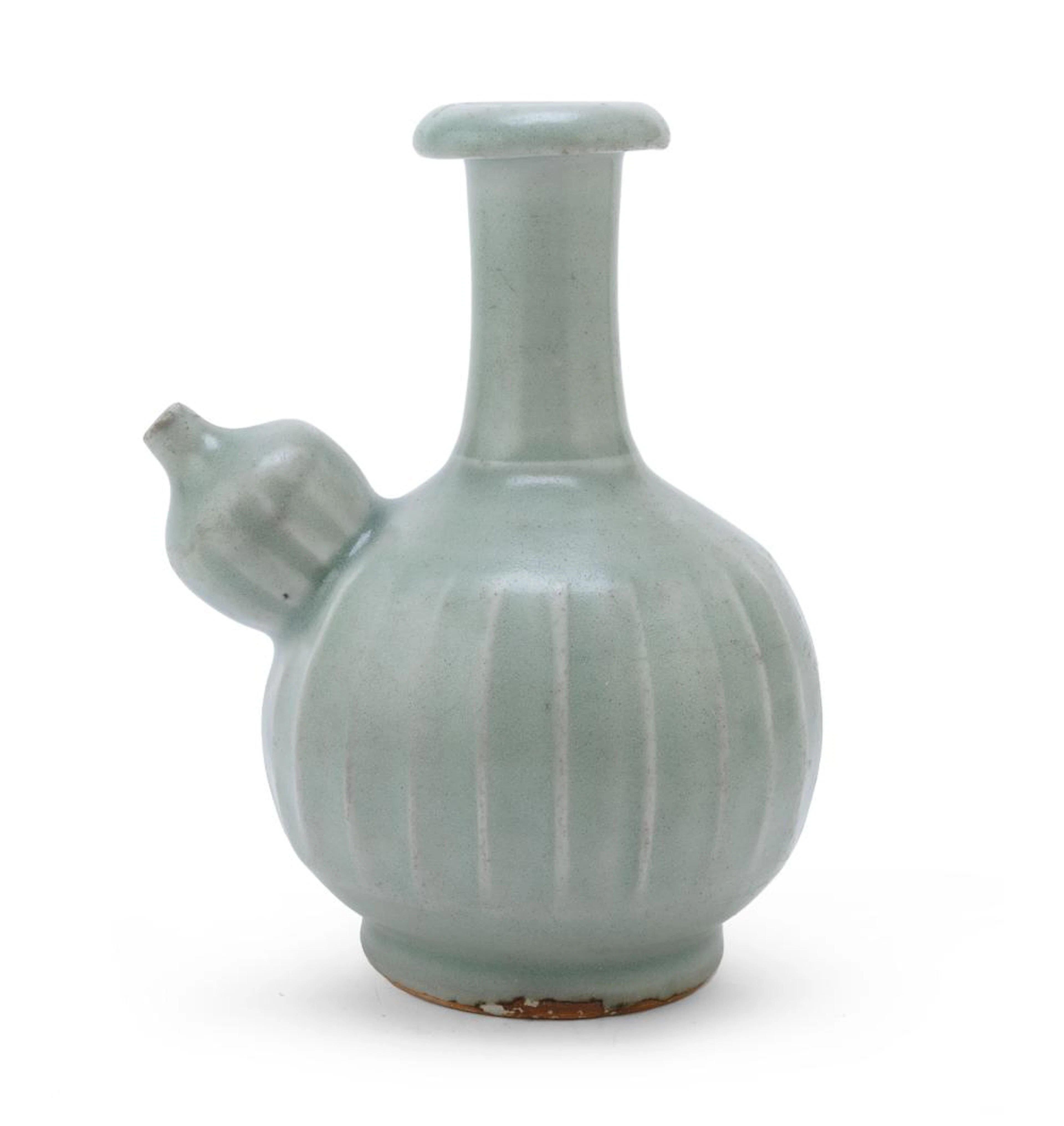 A CELADON GLAZED PORCELAIN EWER (KENDI)