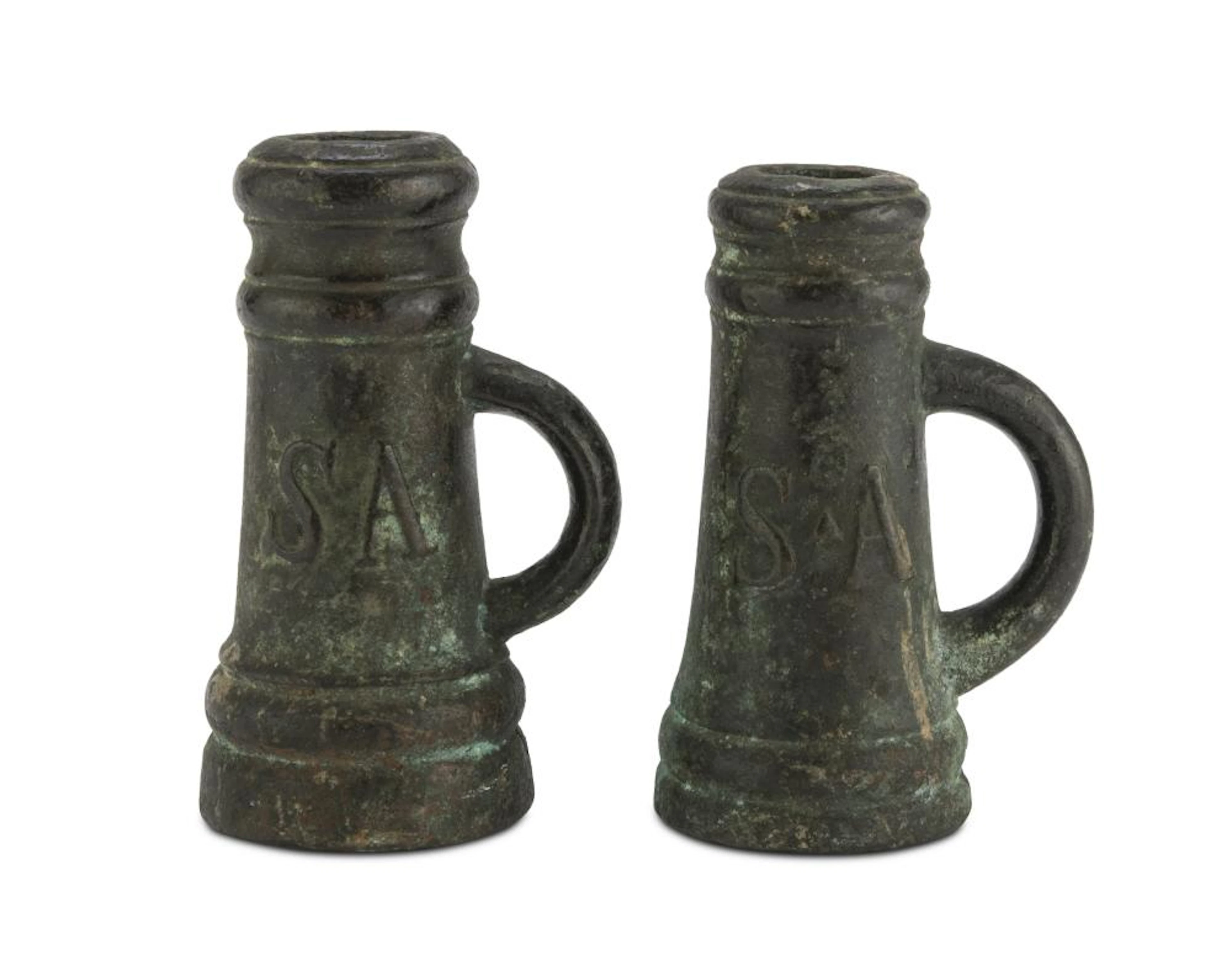 PAIR OF SMALL MORTARS IN BRONZE, 17TH CENTURY