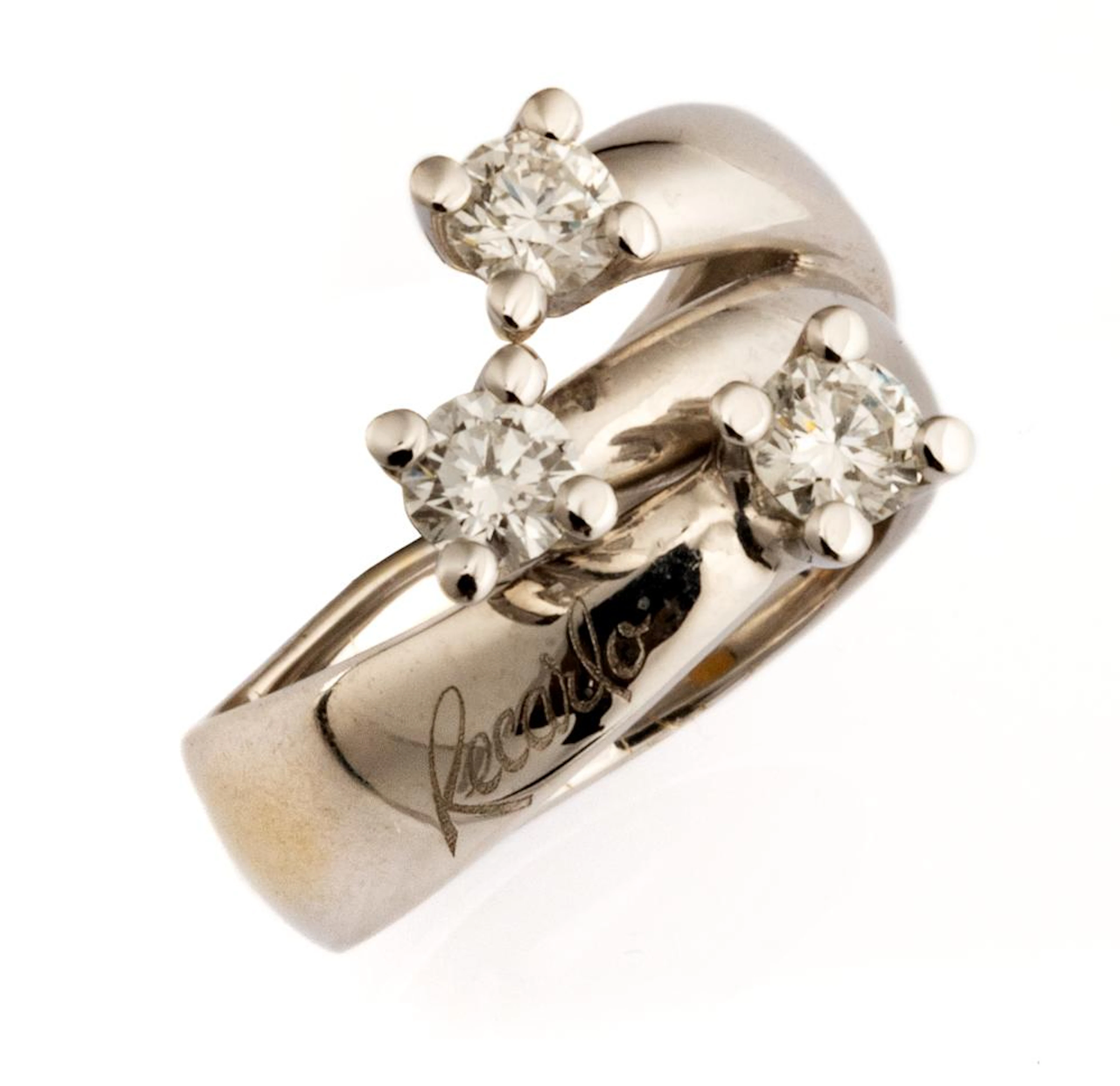 WHITE GOLD TRILOGY RING WITH DIAMONDS
