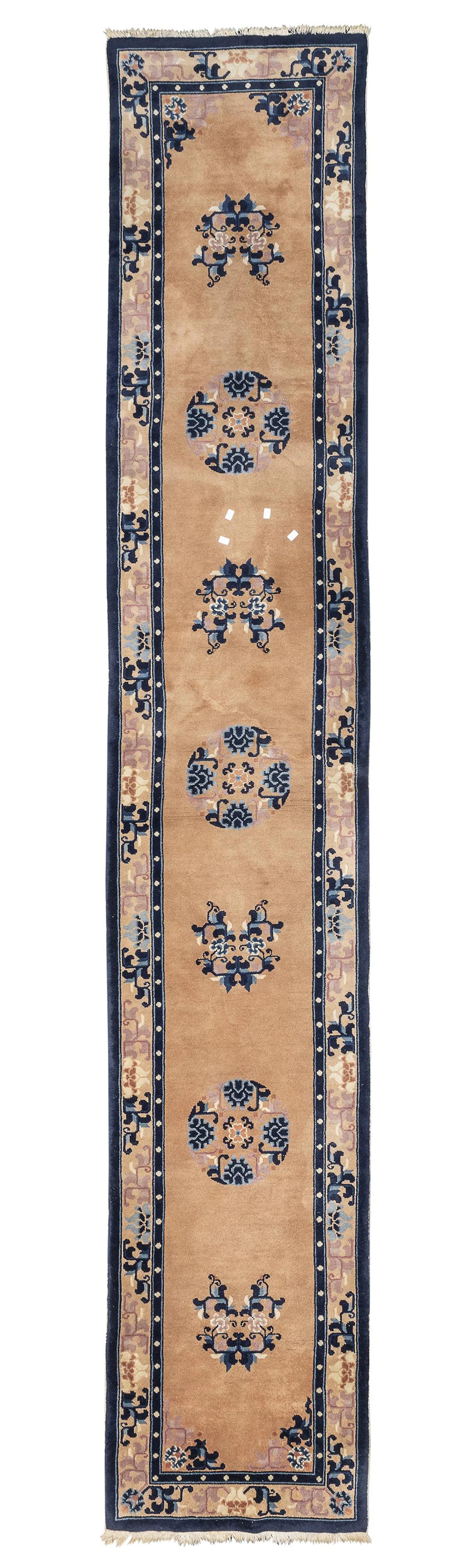 CHINESE RUNNER, BEIJING SECOND HALF 20TH CENTURY