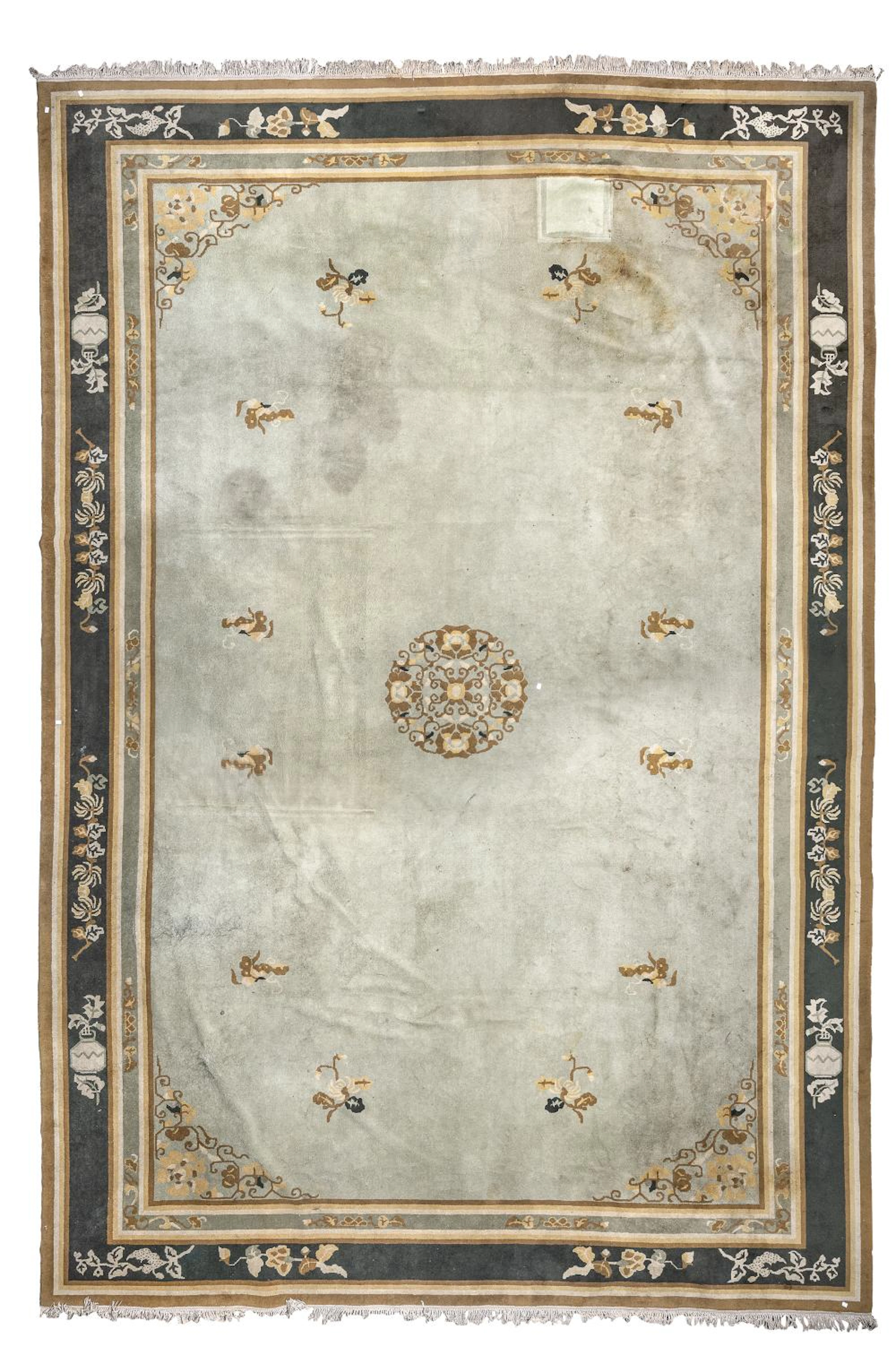 A CHINESE CARPET. BEIJING, ABOUT 1900.