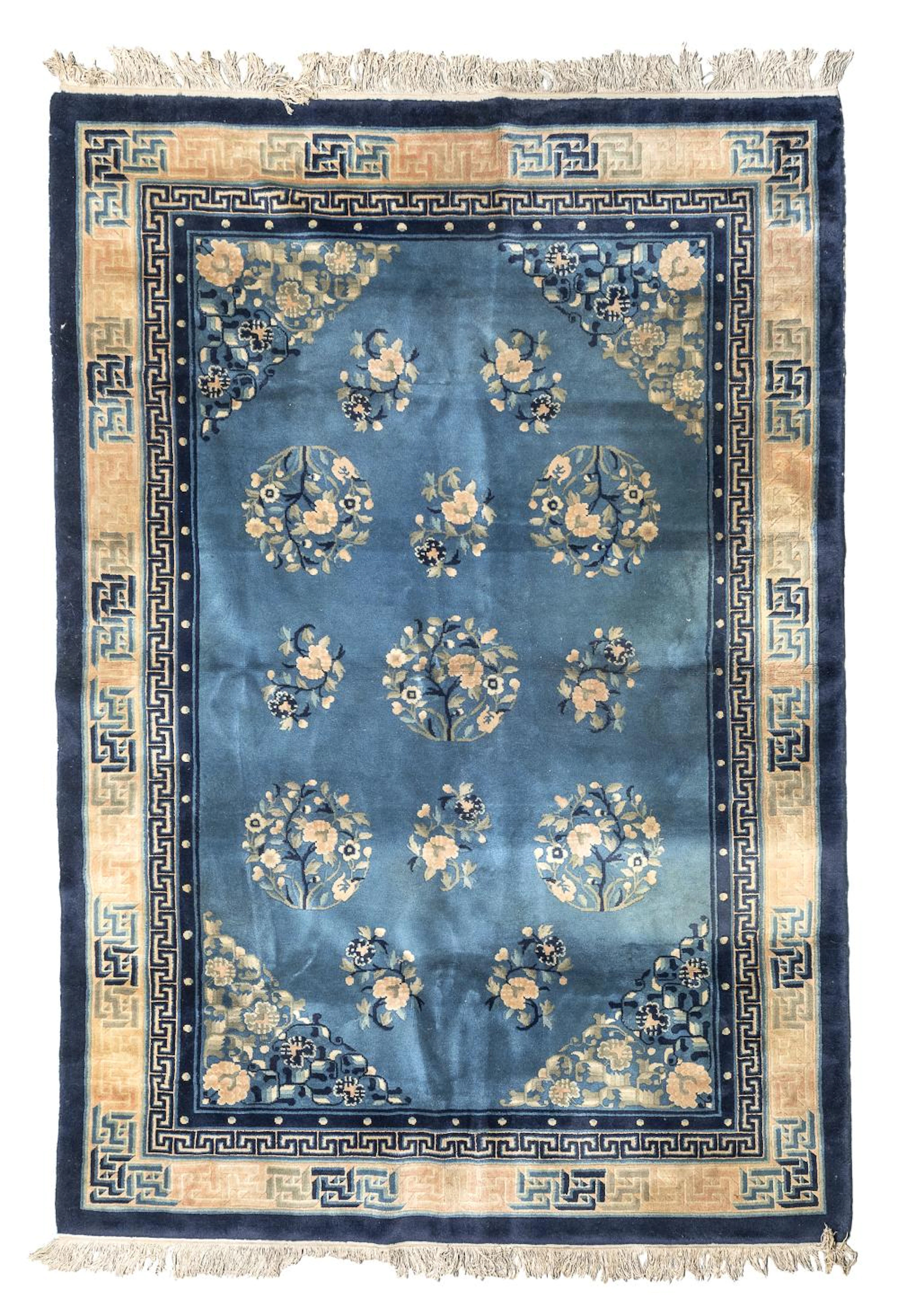 A CHINESE CARPET. BEIJING, EARLY 20TH CENTURY.