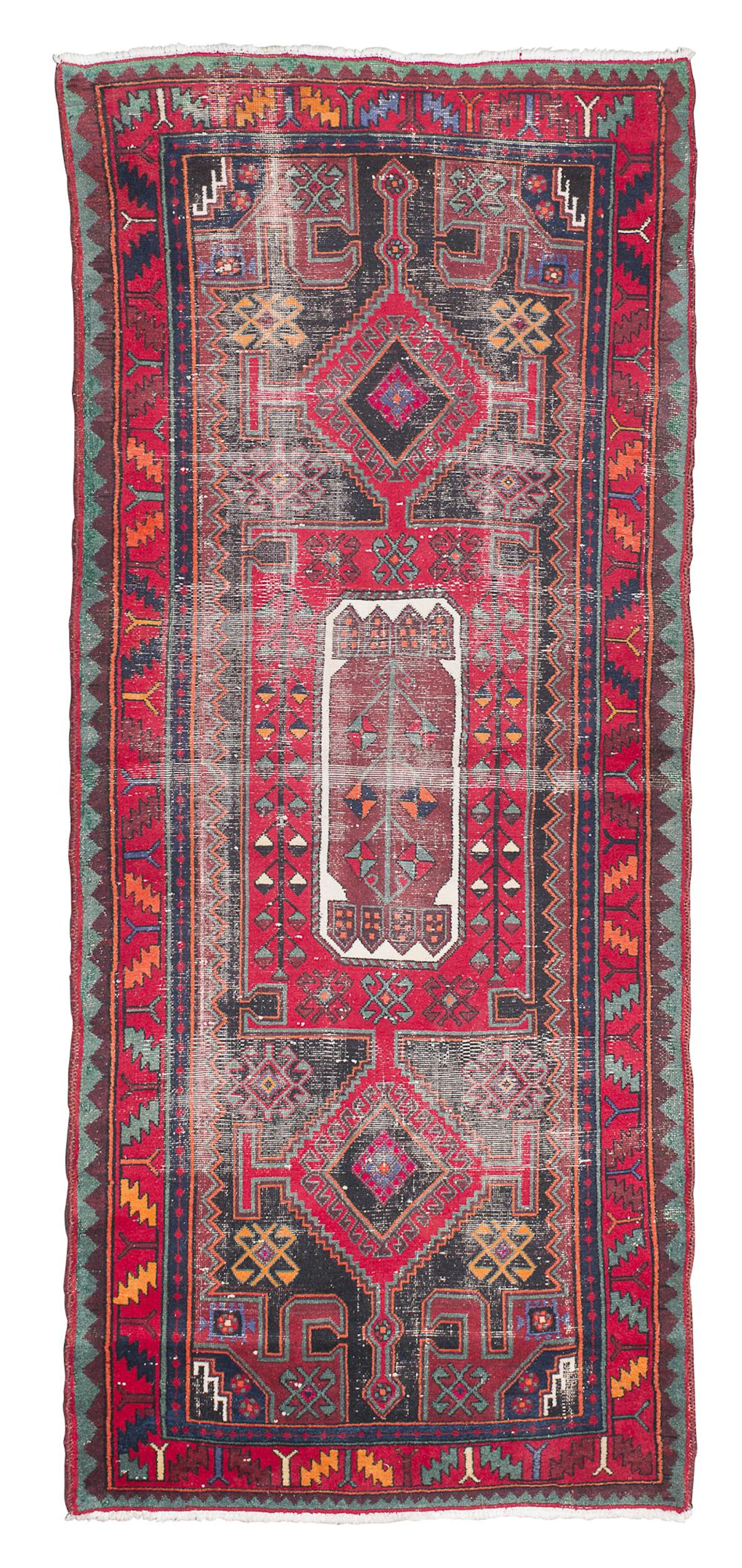 HAMADAN CARPET EARLY 20TH CENTURY