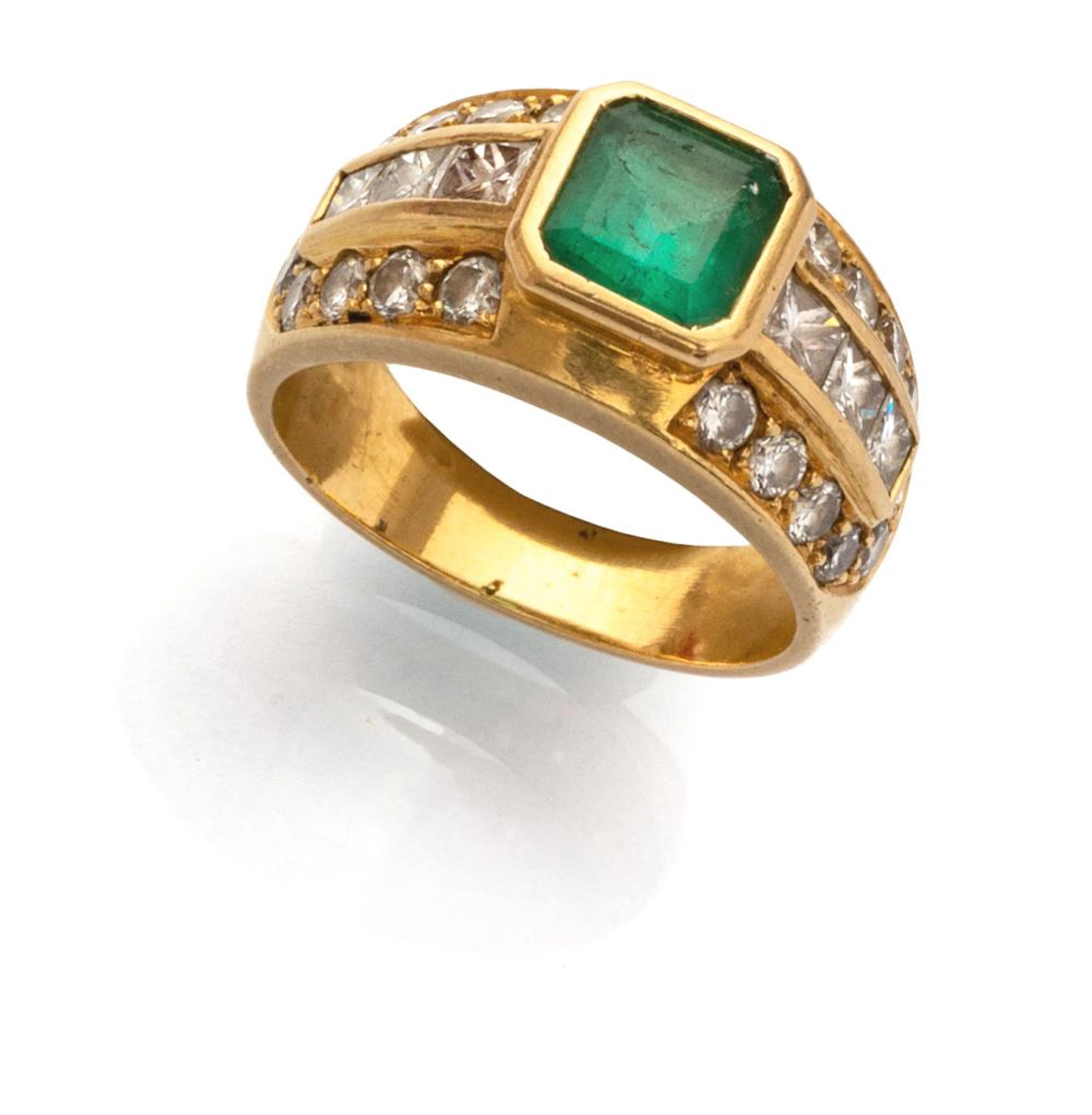 ELEGANT RING