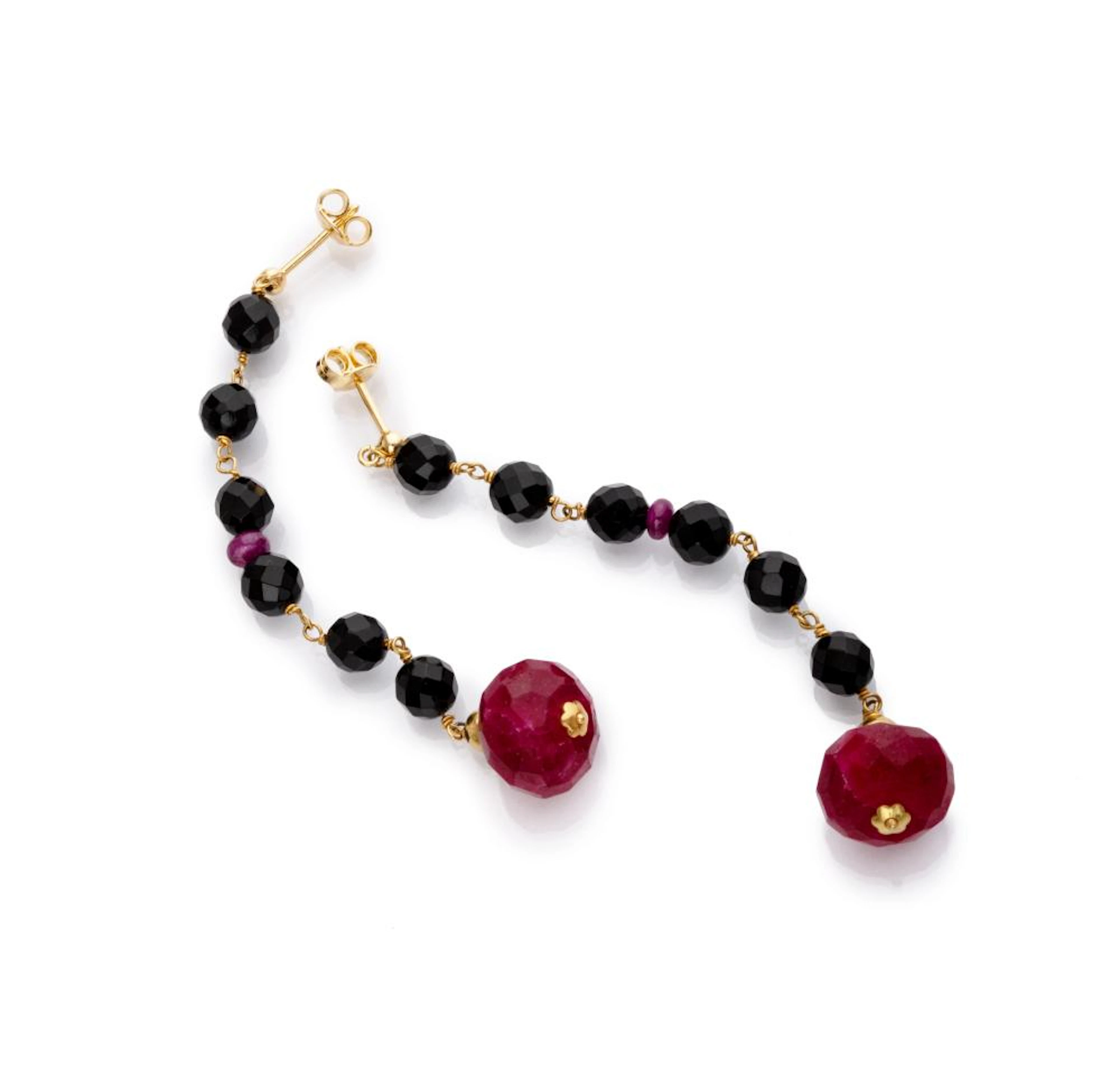 BEAUTIFUL PAIR OF EARRINGS