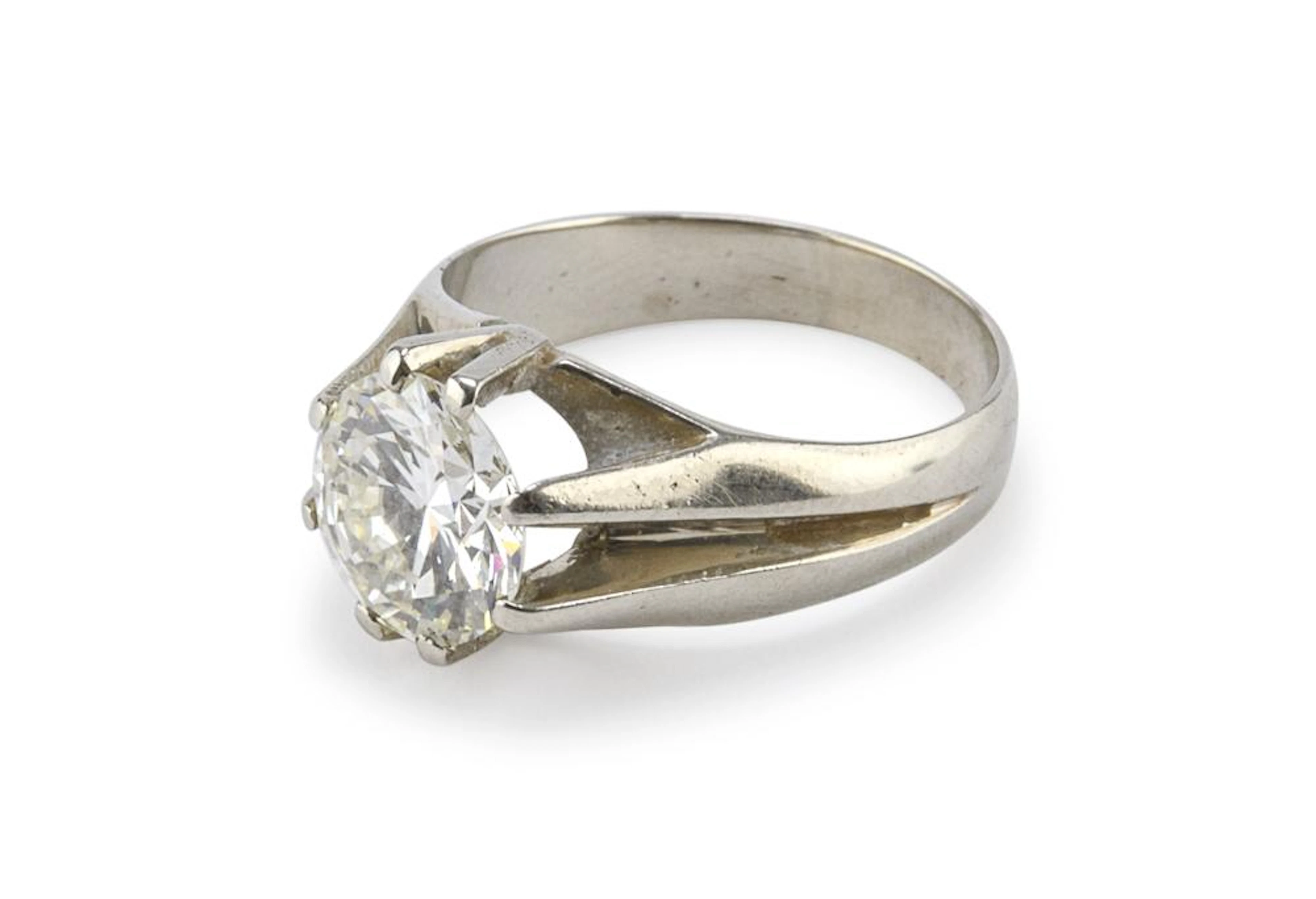 WHITE GOLD SOLITAIRE RING