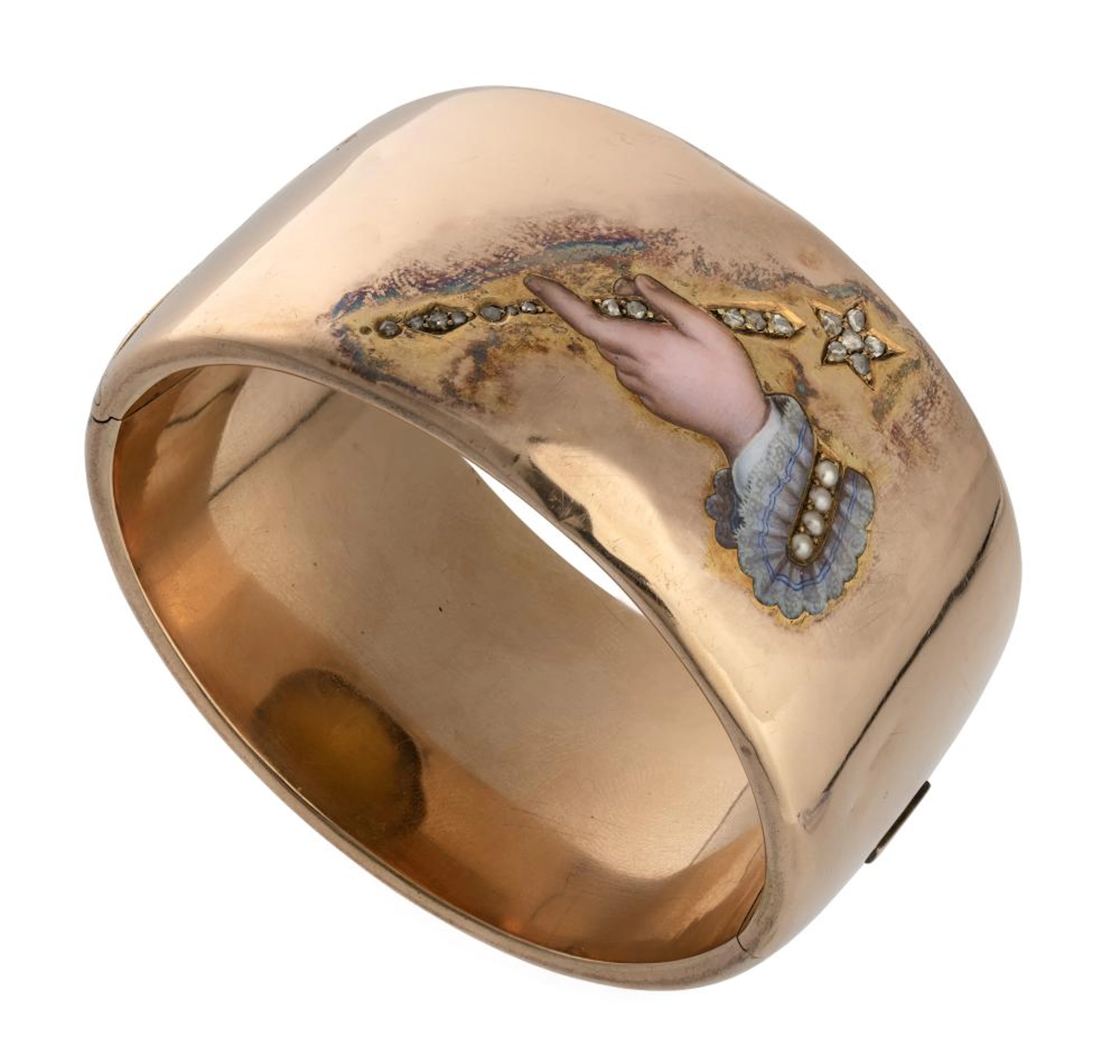GOLD BANGLE WITH PEARLS AND DIAMONDS, EARLY 1900s