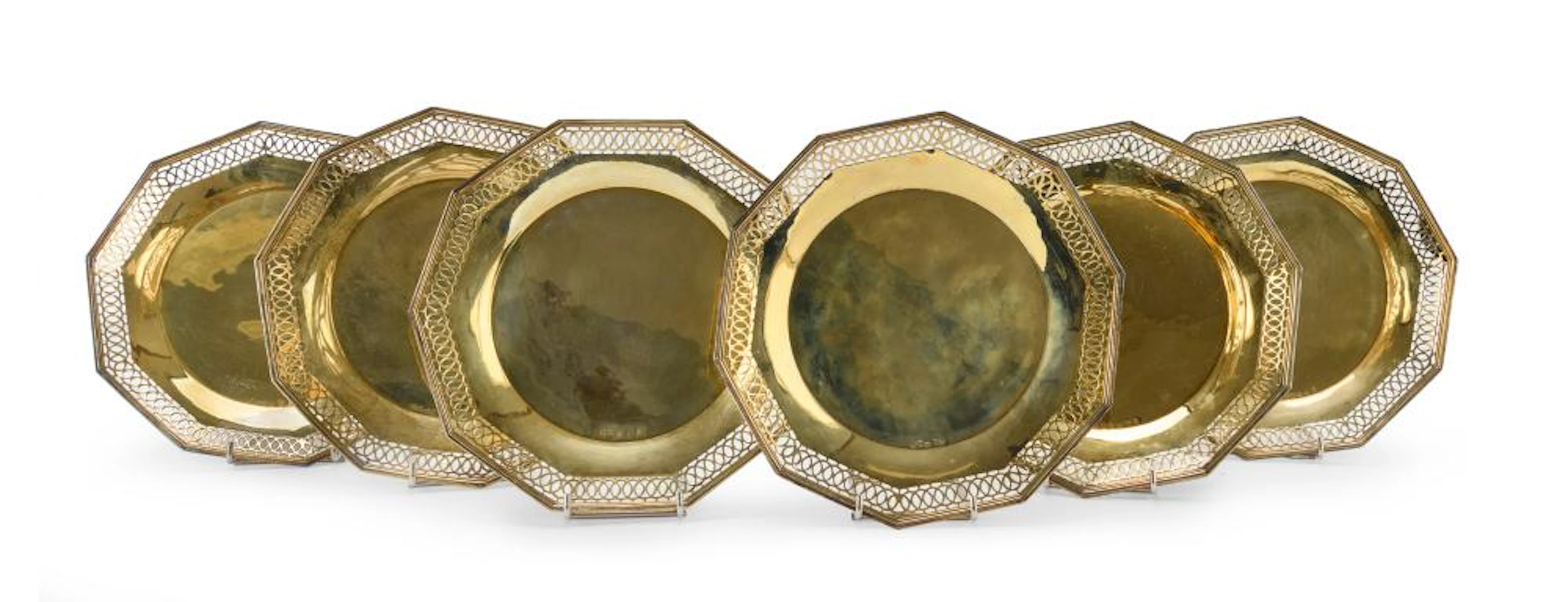 SIX PLATES IN GILDED SILVER, SHEFFIELD 1850 ca.