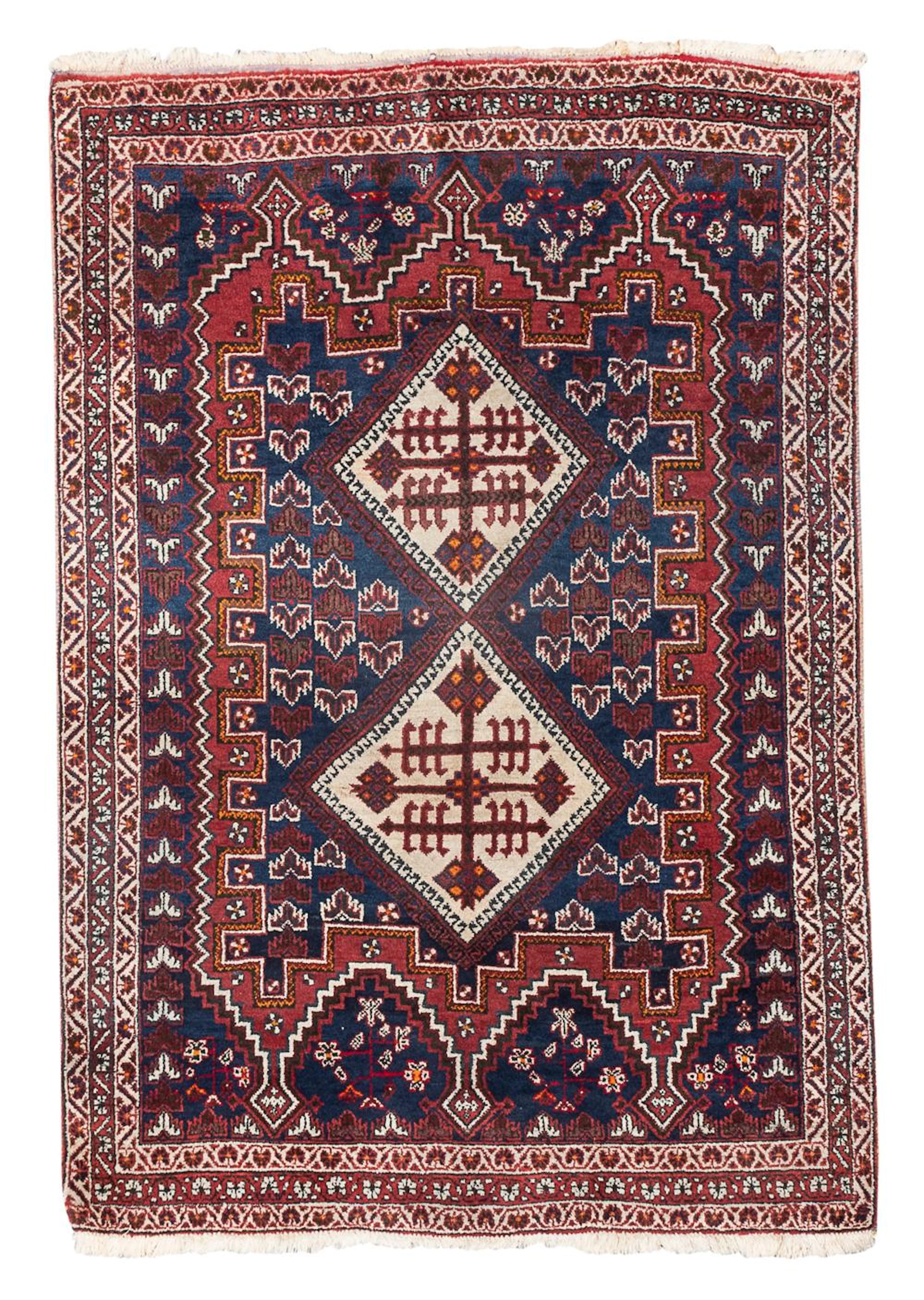 SHIRAZ RUG FIRST HALF 20TH CENTURY