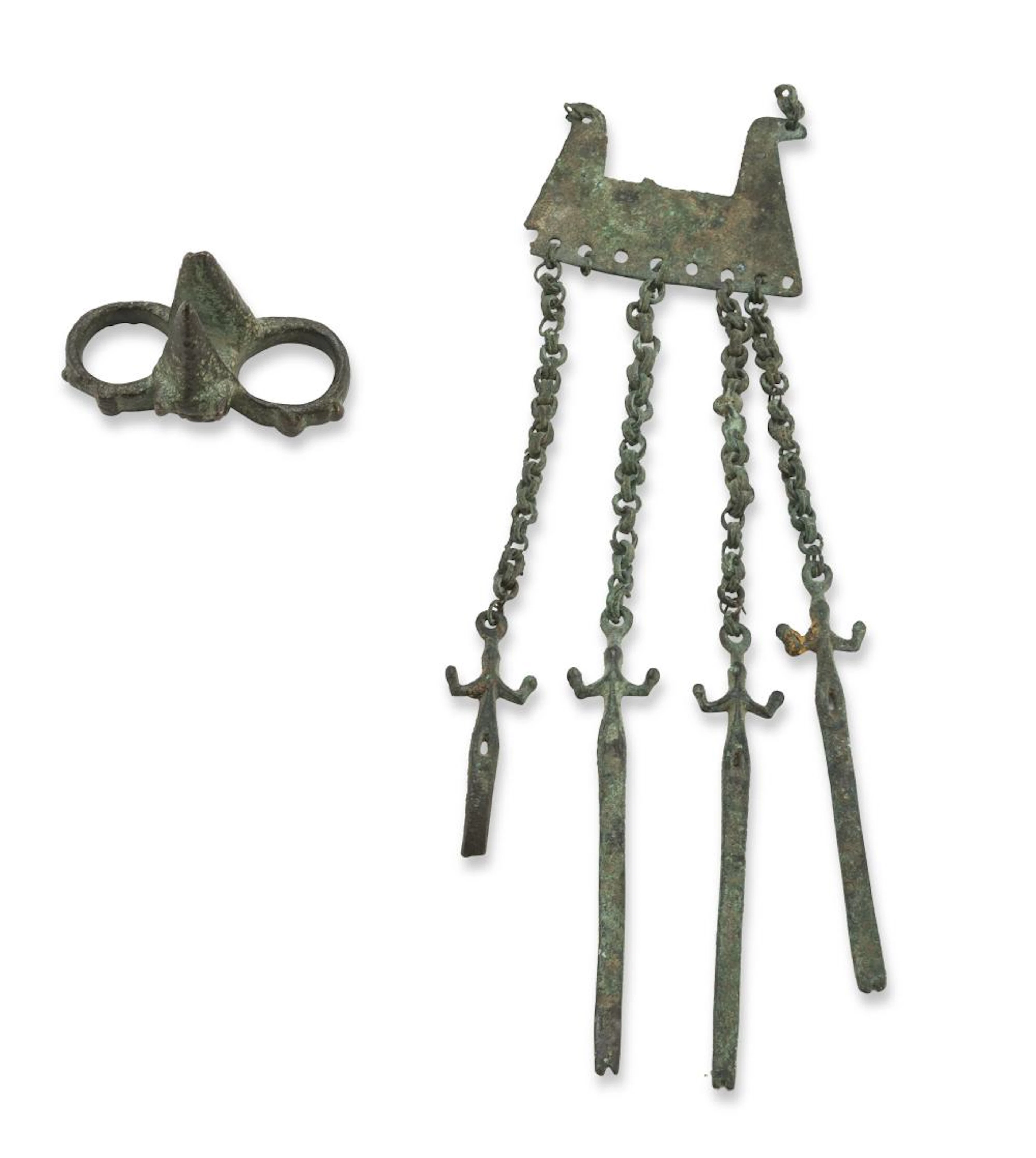 LOT OF BRONZE OBJECTS 8TH-1ST CENTURY B.C.