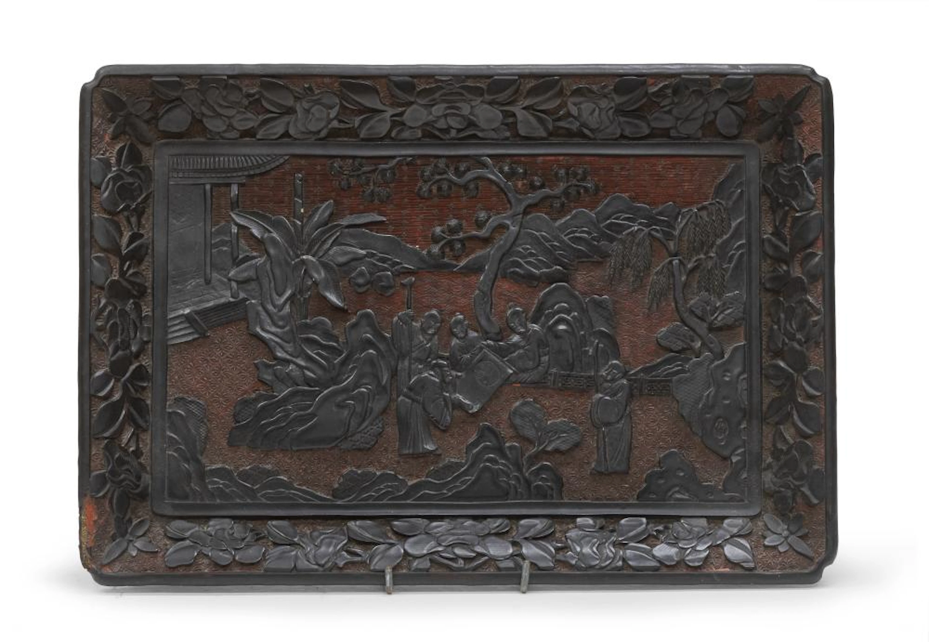A CHINESE BLACK AND RED LACQUER WOOD TRAY, LATE 19TH CENTURY.