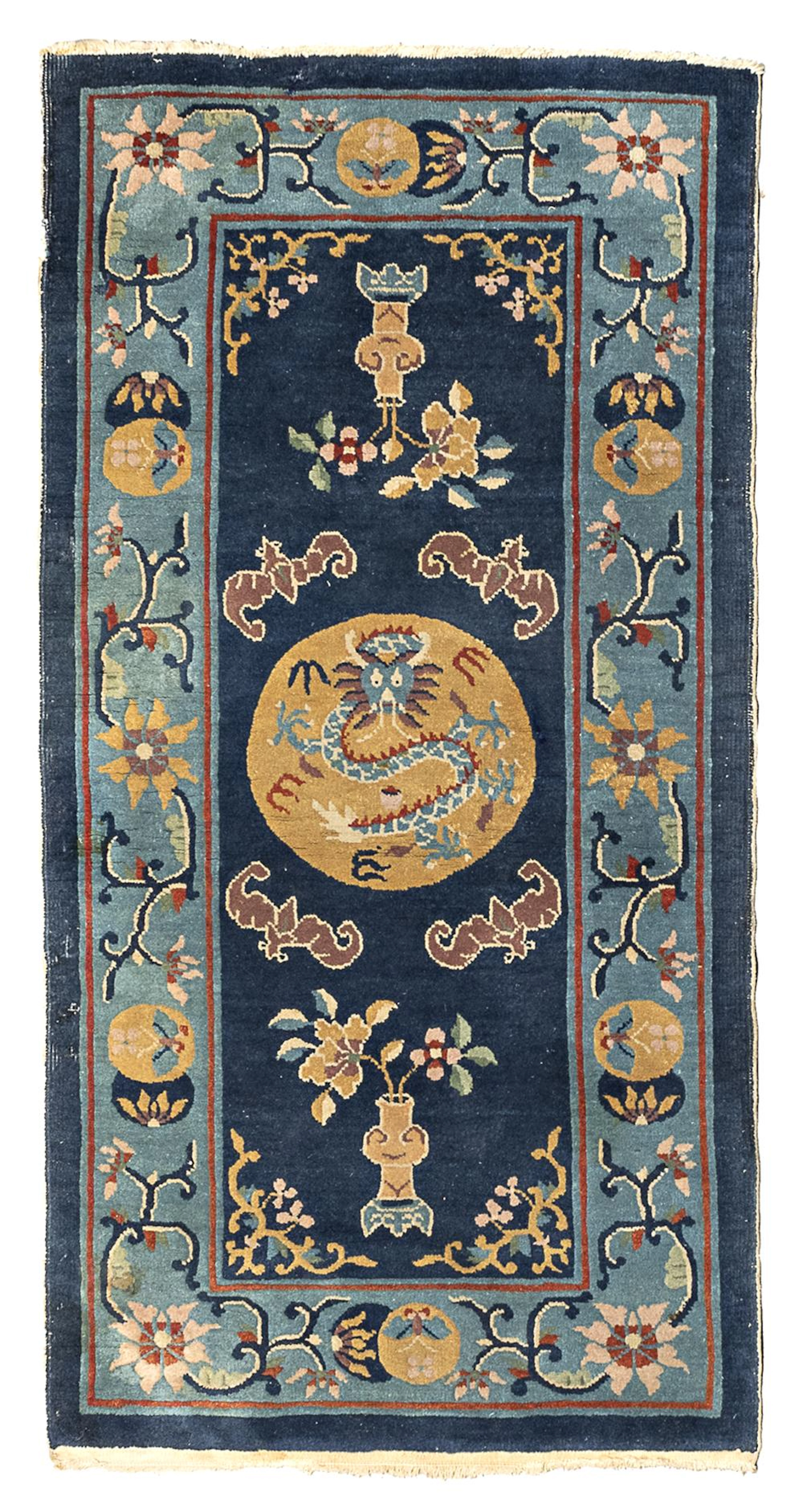 A CHINESE RUG, EARLY 20TH CENTURY.
