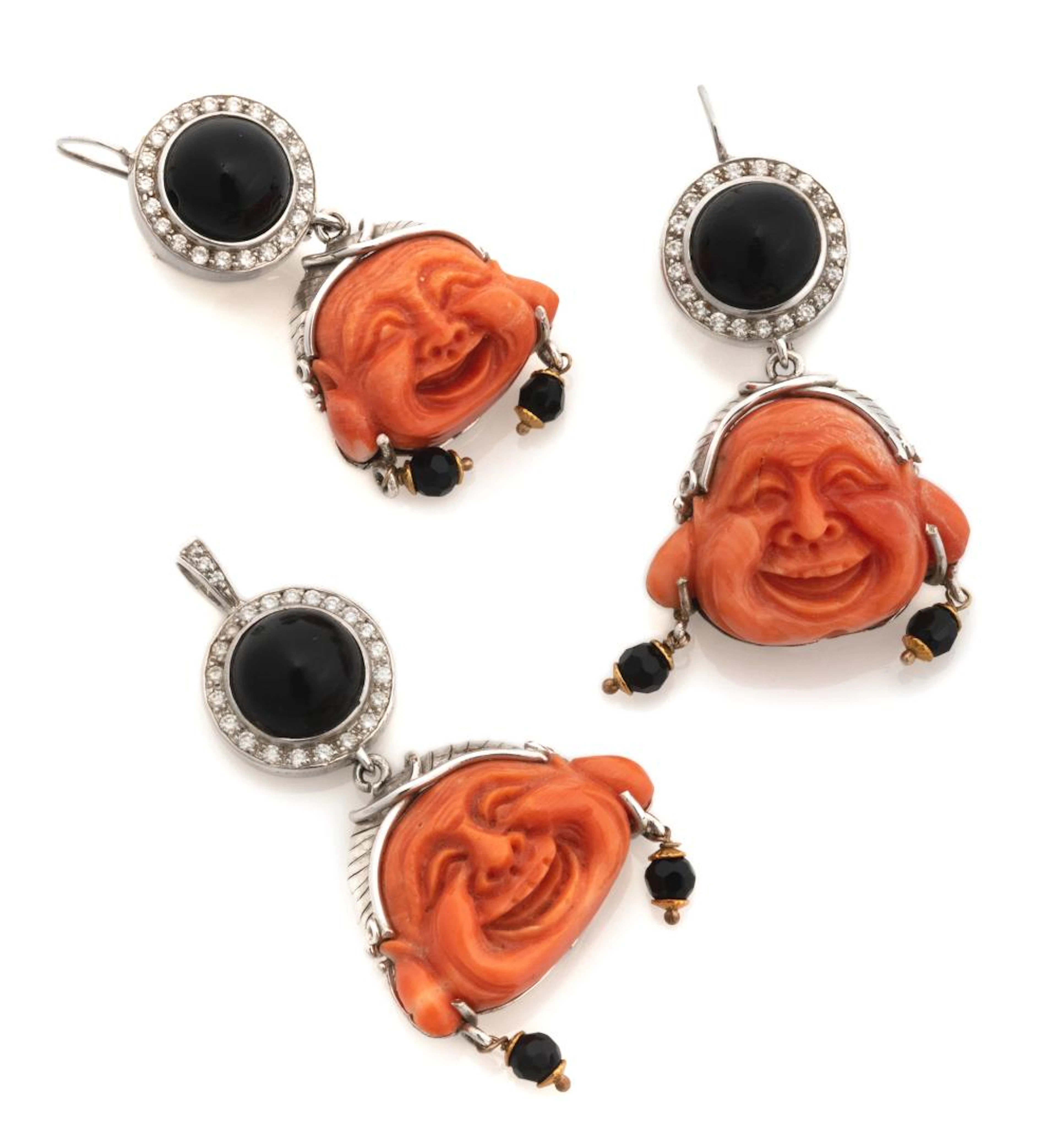 SET OF WHITE GOLD EARRINGS AND PENDANT